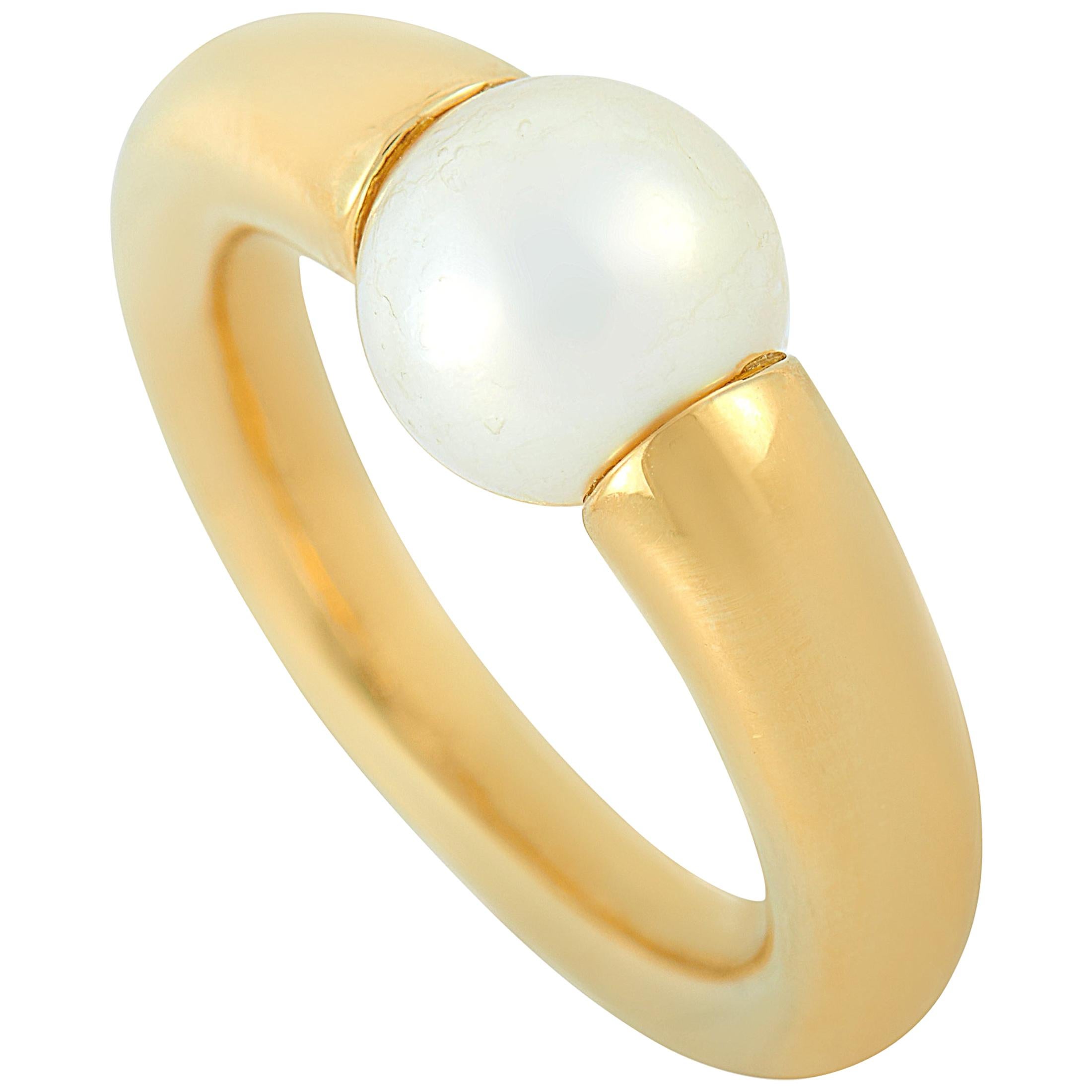 Cartier 18 Karat Yellow Gold Pearl Ring