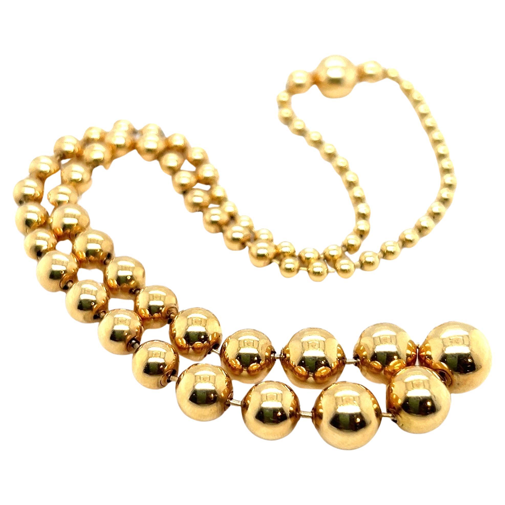 Elegant and airy 18 karat yellow gold 