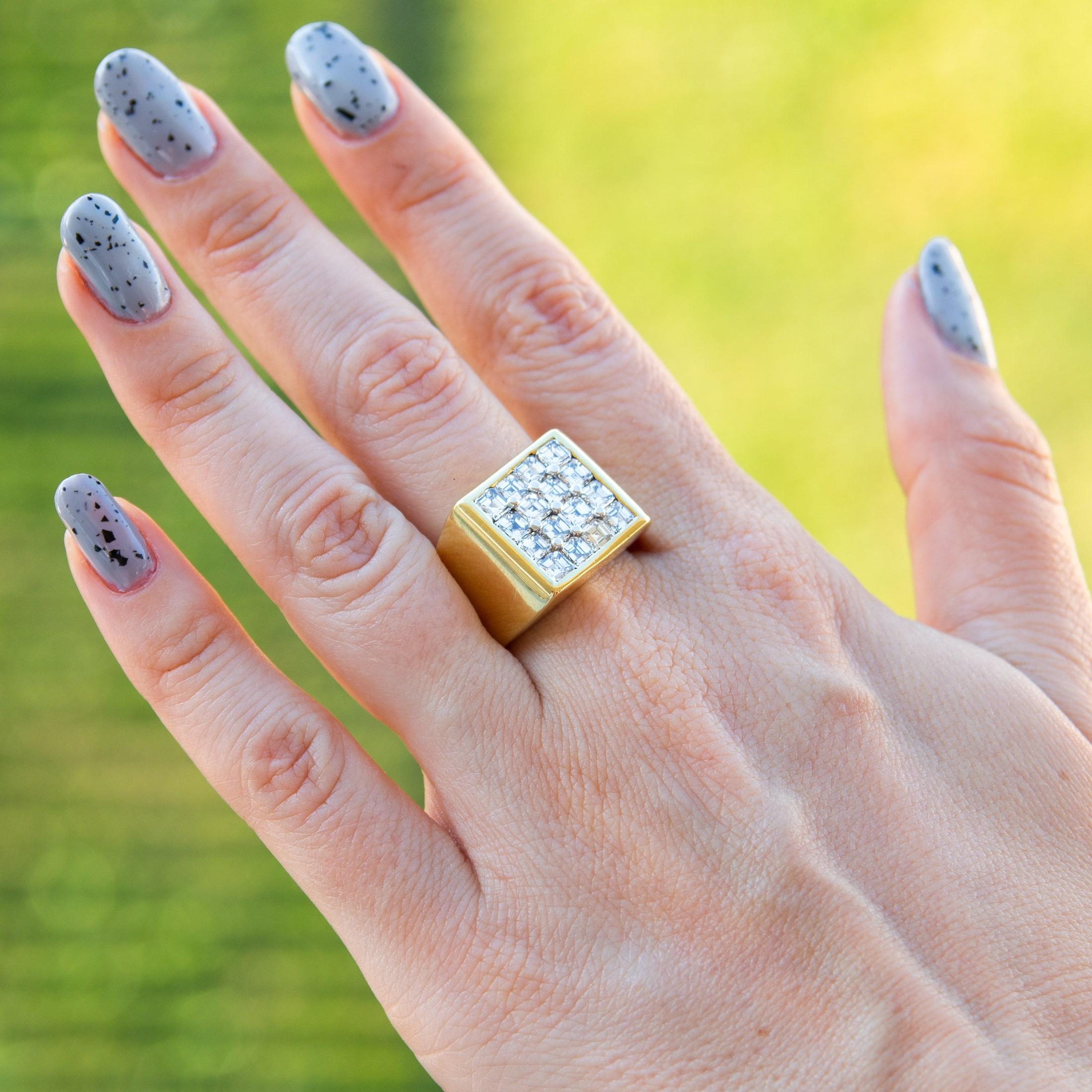 Cartier 18 Karat Yellow Gold Platinum Asscher Cut Diamond Ice-Cube Unisex Ring For Sale 3