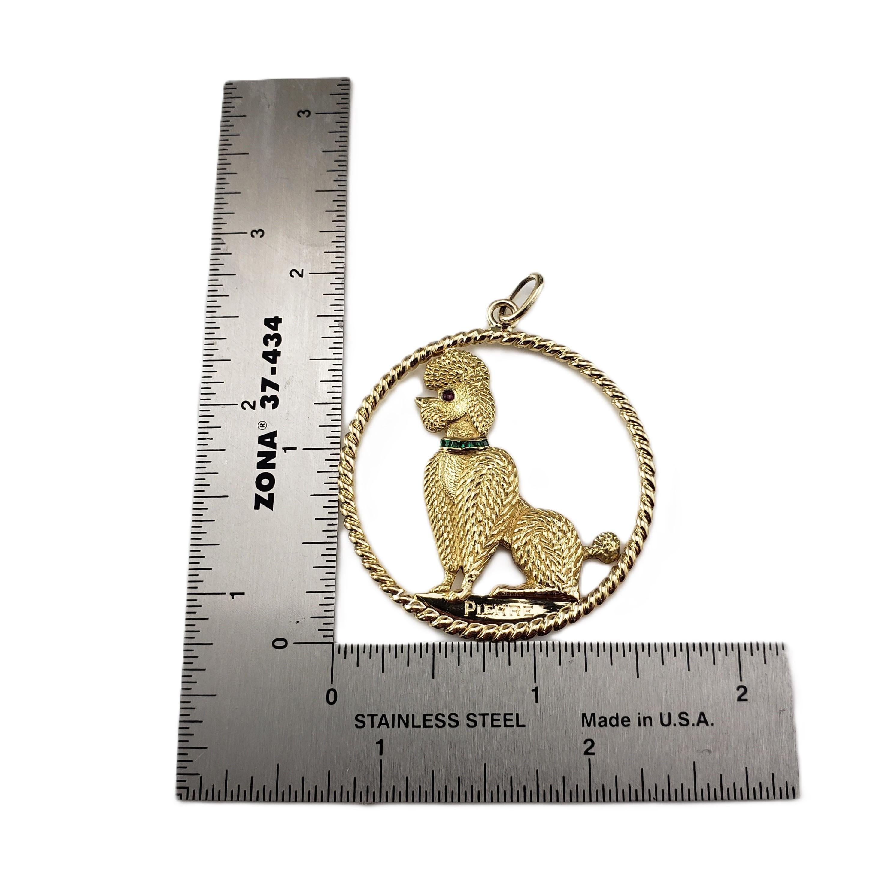 Cartier Pendentif caniche en or jaune 18 carats, rubis et émeraudes n° 19678 en vente 2