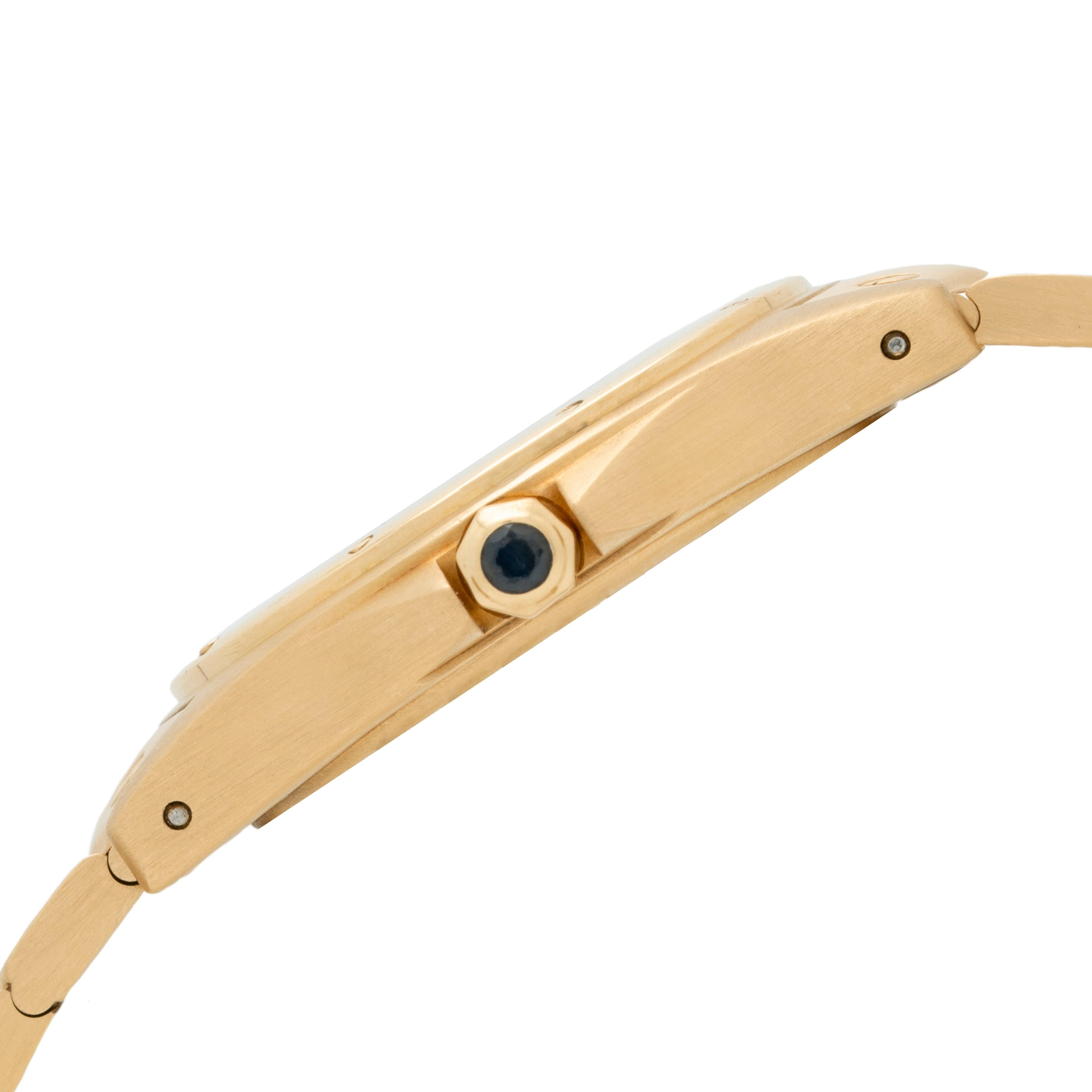 Cartier 18 Karat Yellow Gold Santos Ronde Model W20028g1 In Excellent Condition For Sale In New York, NY