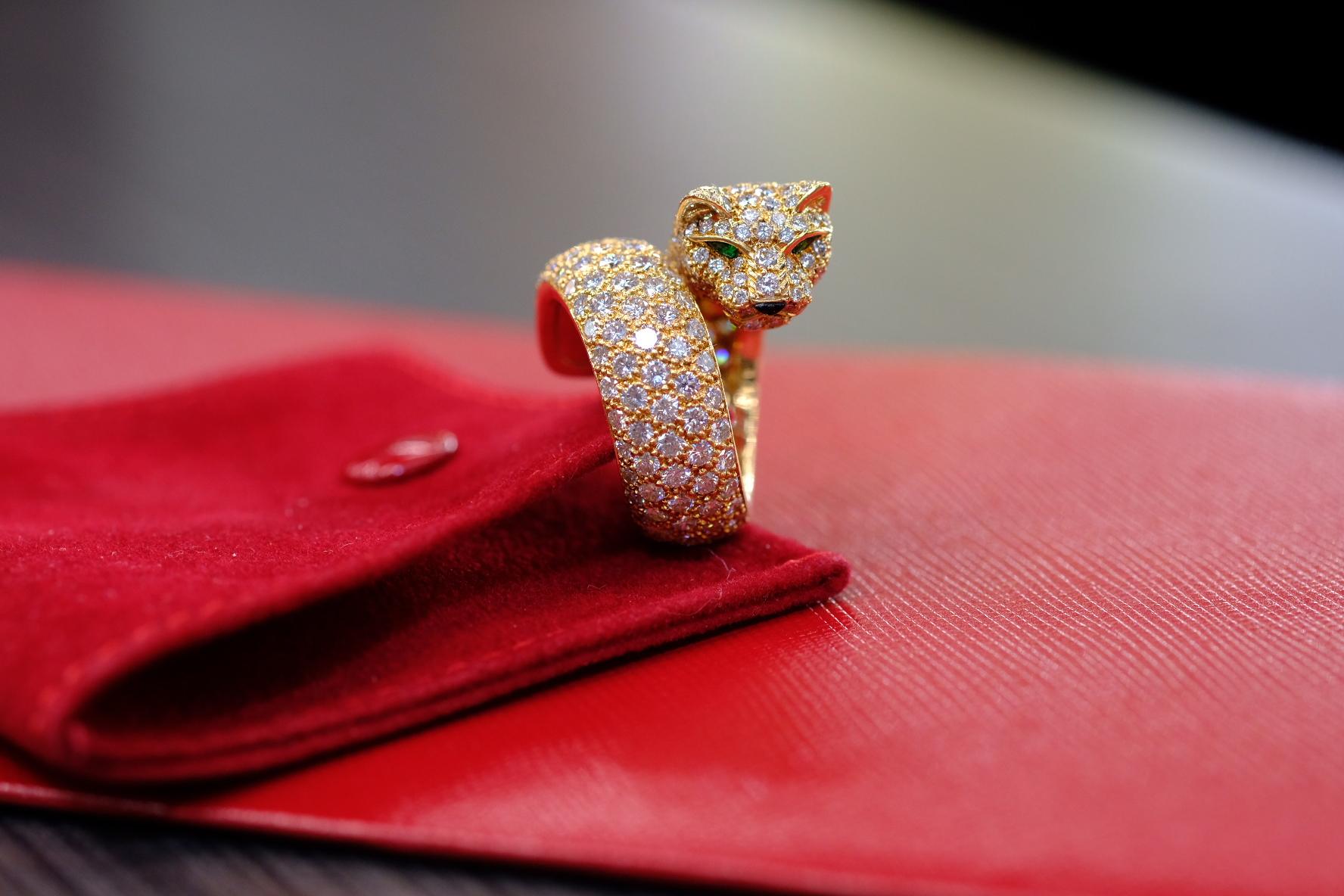 Cartier 18 Karat Gelbgold Größe 6 Diamant Panther Wrap Lakarda Ring (Rundschliff) im Angebot