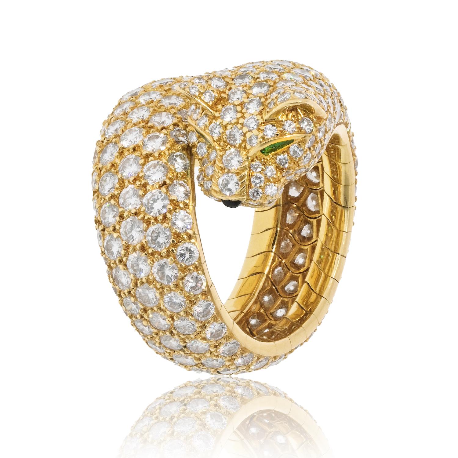 Cartier 18 Karat Yellow Gold Size 6 Diamond Panther Wrap Lakarda Ring For Sale 1
