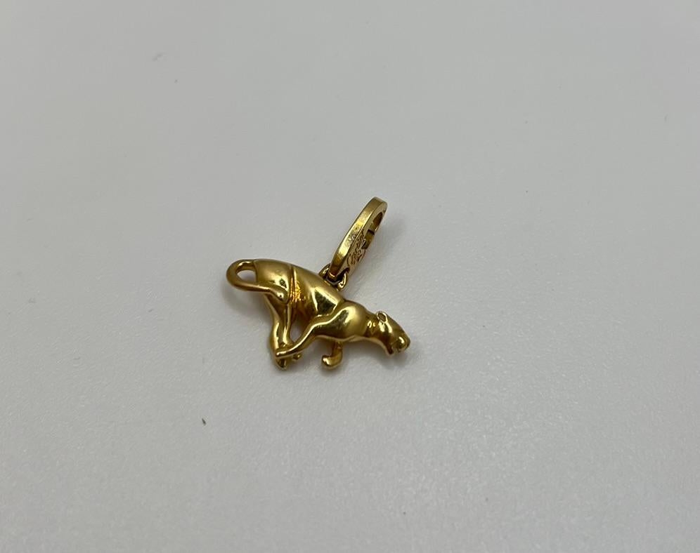 Détails :
	•	Créateur : Cartier
	•	Collectional : Panthère
	•	Matériau : Or jaune 18k
	•	Poinçons : Cartier 750 810152
	•	Mesures :
	•	Avec l'anse : 0,86