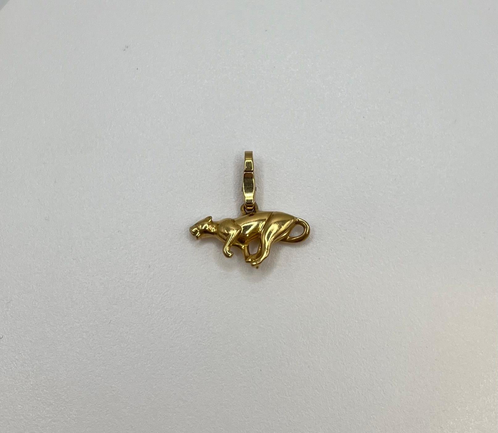 Cartier Pendentif breloque panthère en or jaune 18 carats en vente 1