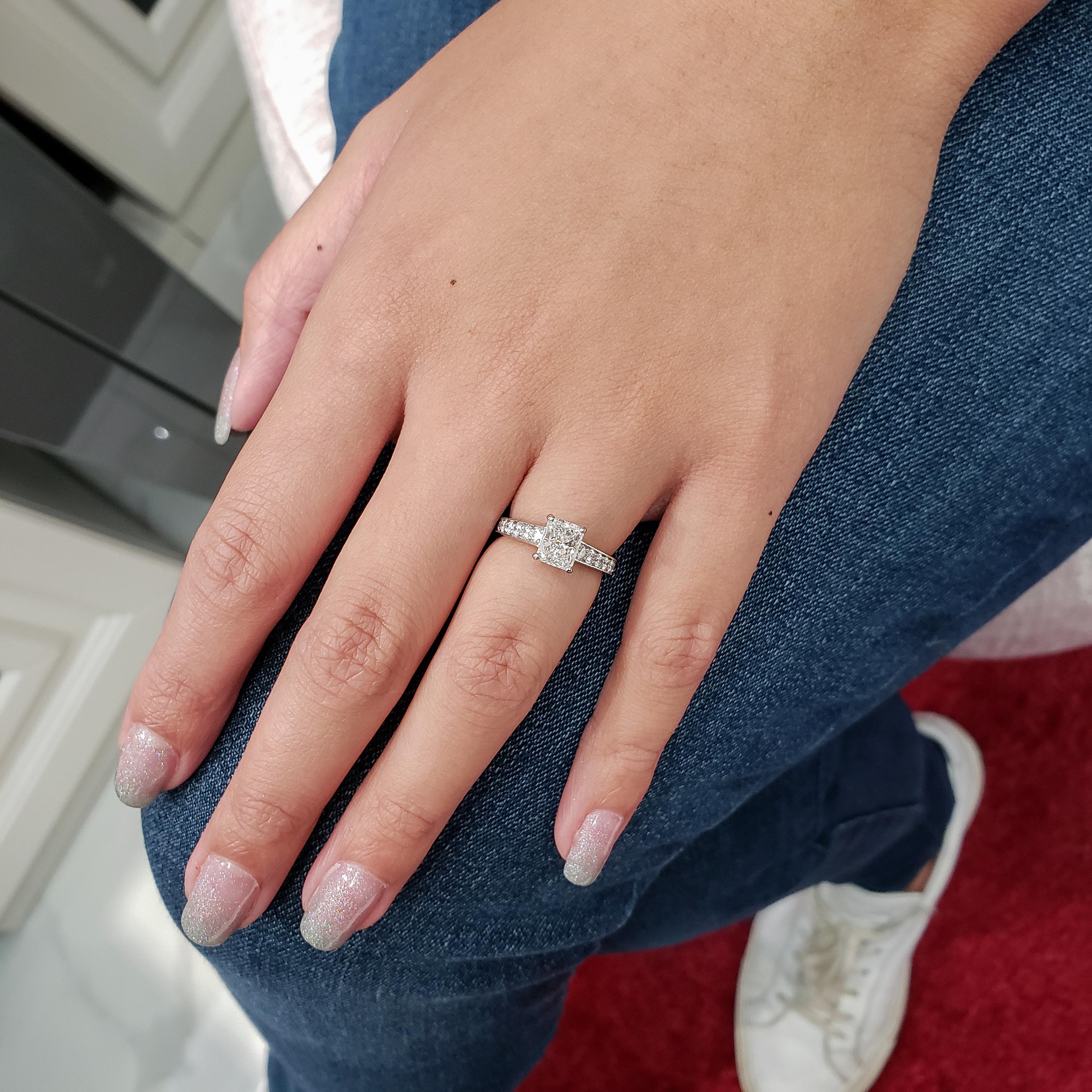 cartier round engagement ring