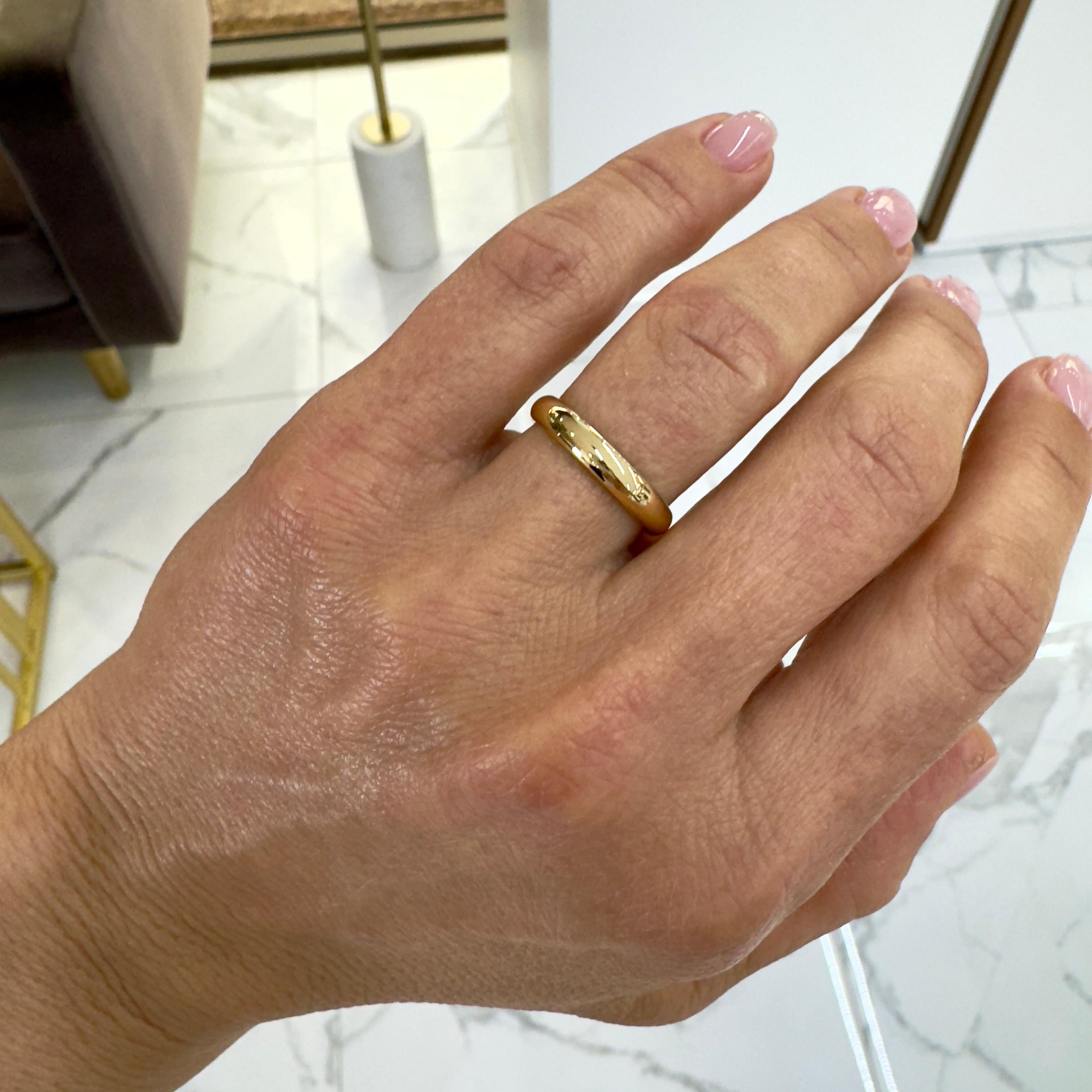 Cartier 1895 18K Yellow Gold Classic Wedding Band 4