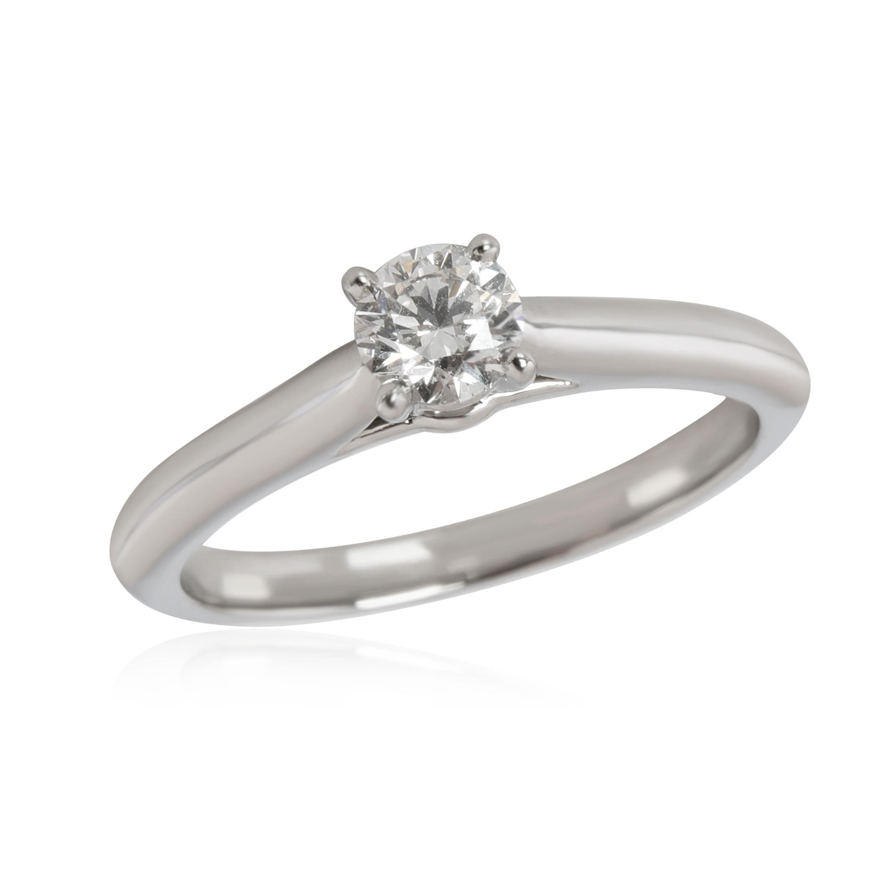 Cartier 1895 Diamond Engagement Ring in Platinum  H VVS1 0.3 CT

PRIMARY DETAILS
SKU: 113982
Listing Title: Cartier 1895 Diamond Engagement Ring in Platinum  H VVS1 0.3 CT
Condition Description: Retails for 4500 USD. In excellent condition and