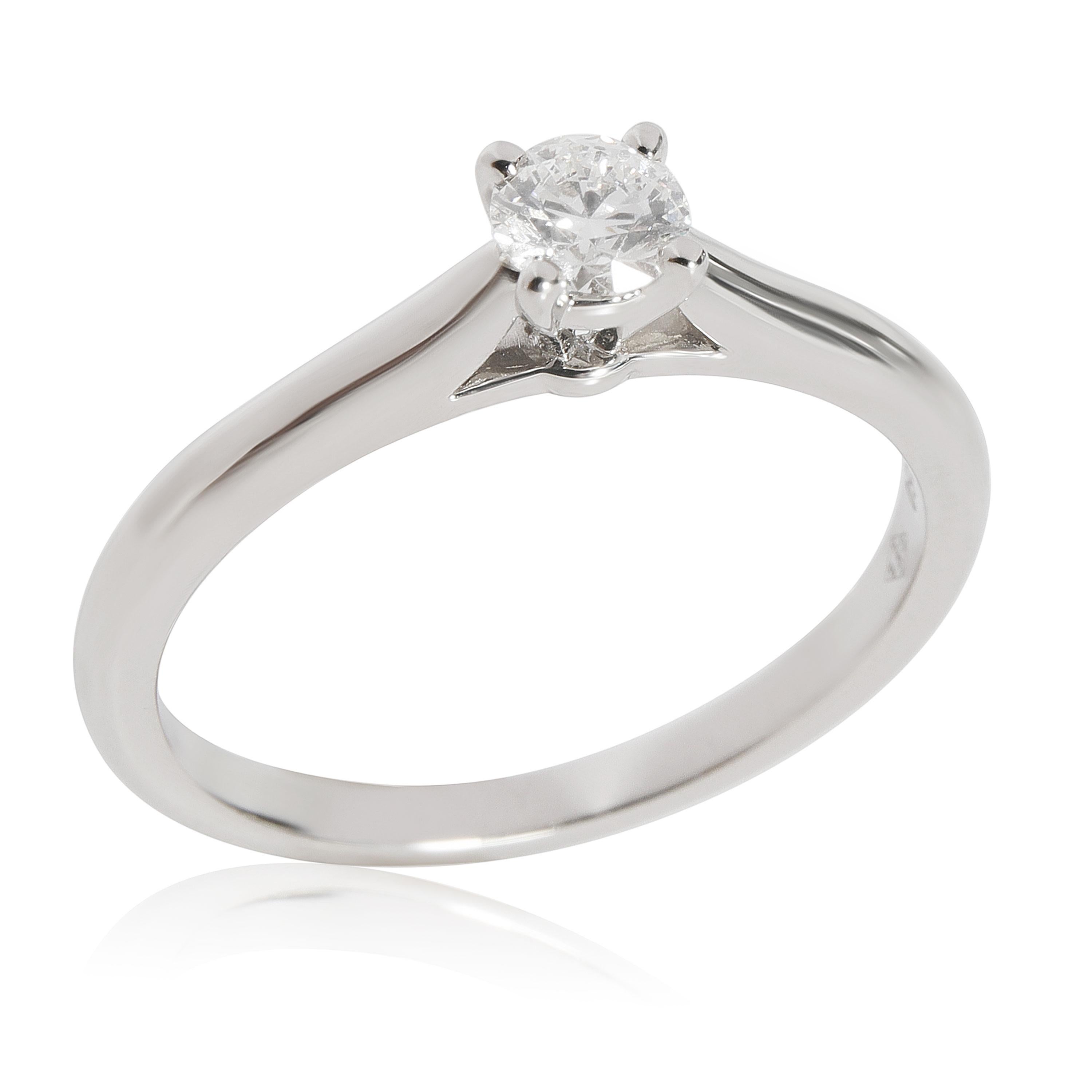 Cartier 1895 Diamond Solitaire Engagement Ring in Platinum E VVS2 0.25 CTW In Excellent Condition In New York, NY