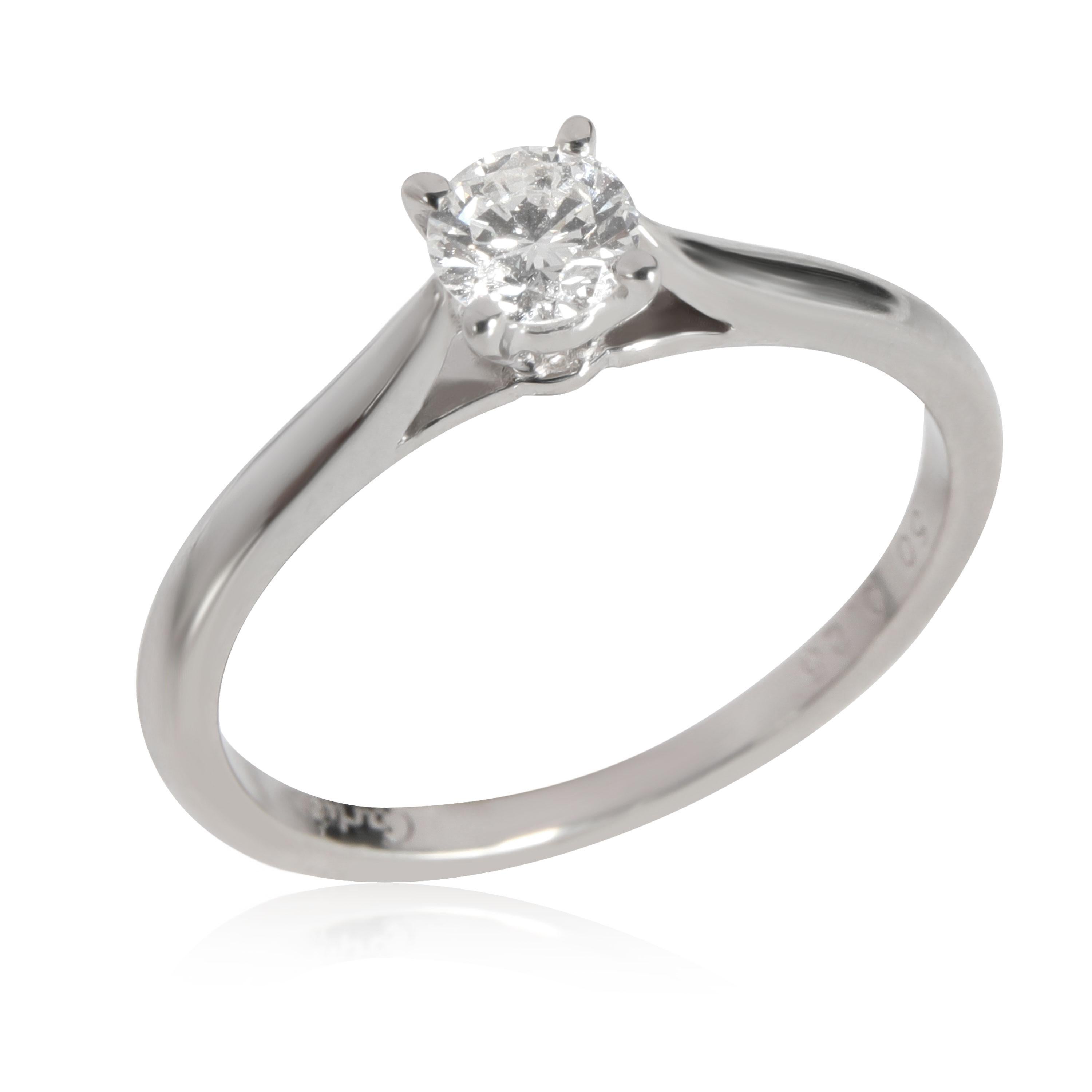 Cartier 1895 Diamond Solitaire Engagement Ring in Platinum F VVS1 0.25 CTW

Retails for 2,890 USD. In excellent condition and recently polished. Cartier ring size is 50.

CENTER STONE INFORMATION
Center Stone 1 Type: Diamond
Center Stone Weight 1