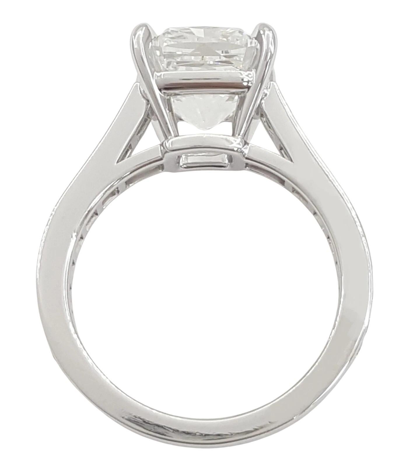 Cartier 1895 GIA Certified 4.03 Carat Cushion Diamond Platinum Engagement Ring en Excelente estado para la venta en Chicago, IL