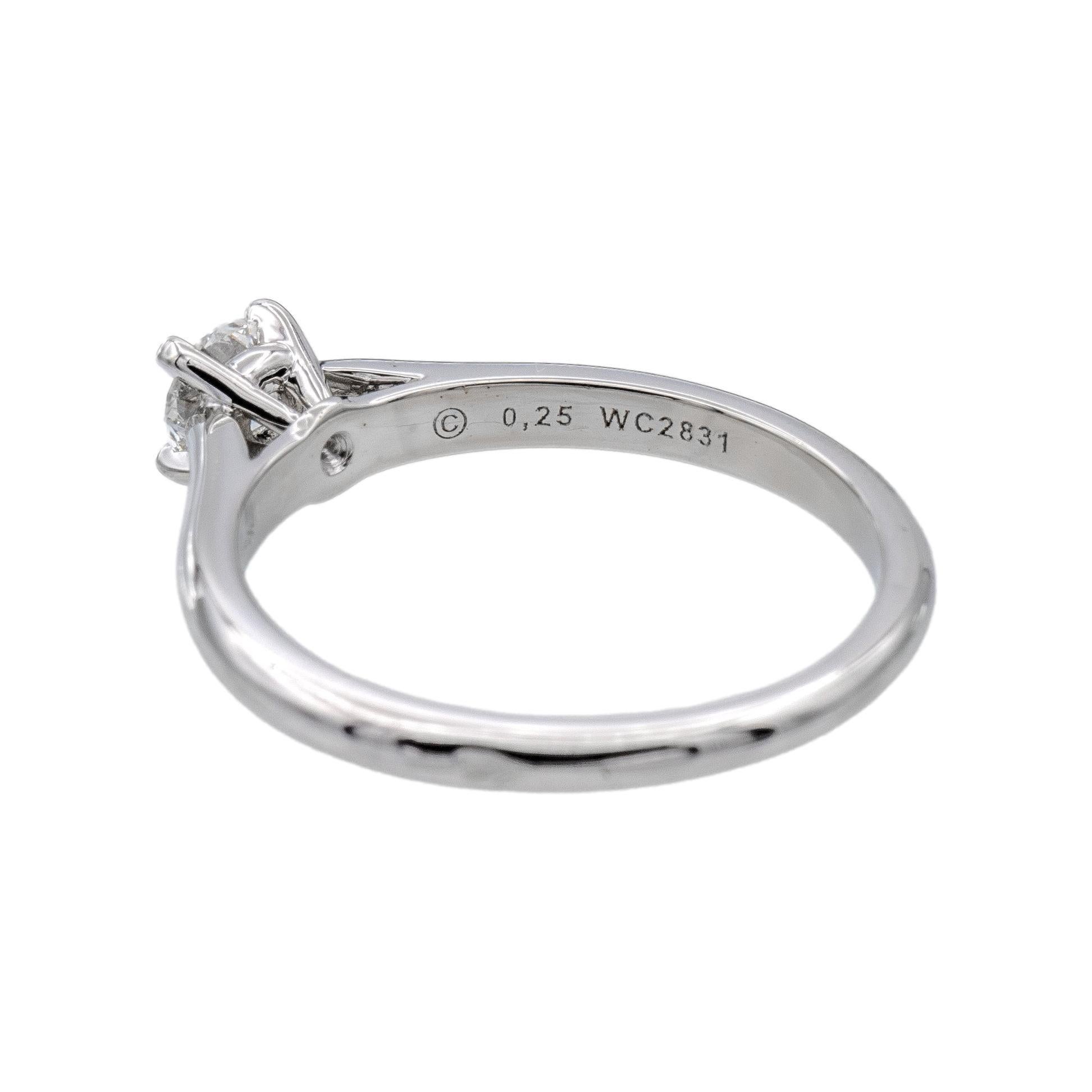 Cartier 1895 Platin-Diamant-Verlobungsring mit rundem .25 Karat FVS1 im Zustand „Hervorragend“ im Angebot in New York, NY