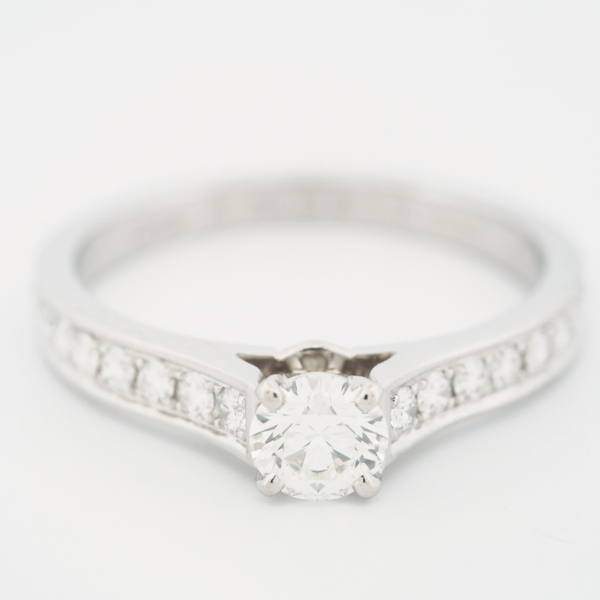 Cartier 1895 Solitaire 0.32ct and 18 Pave Diamonds Ring Pt 50 In Good Condition In Kobe, Hyogo