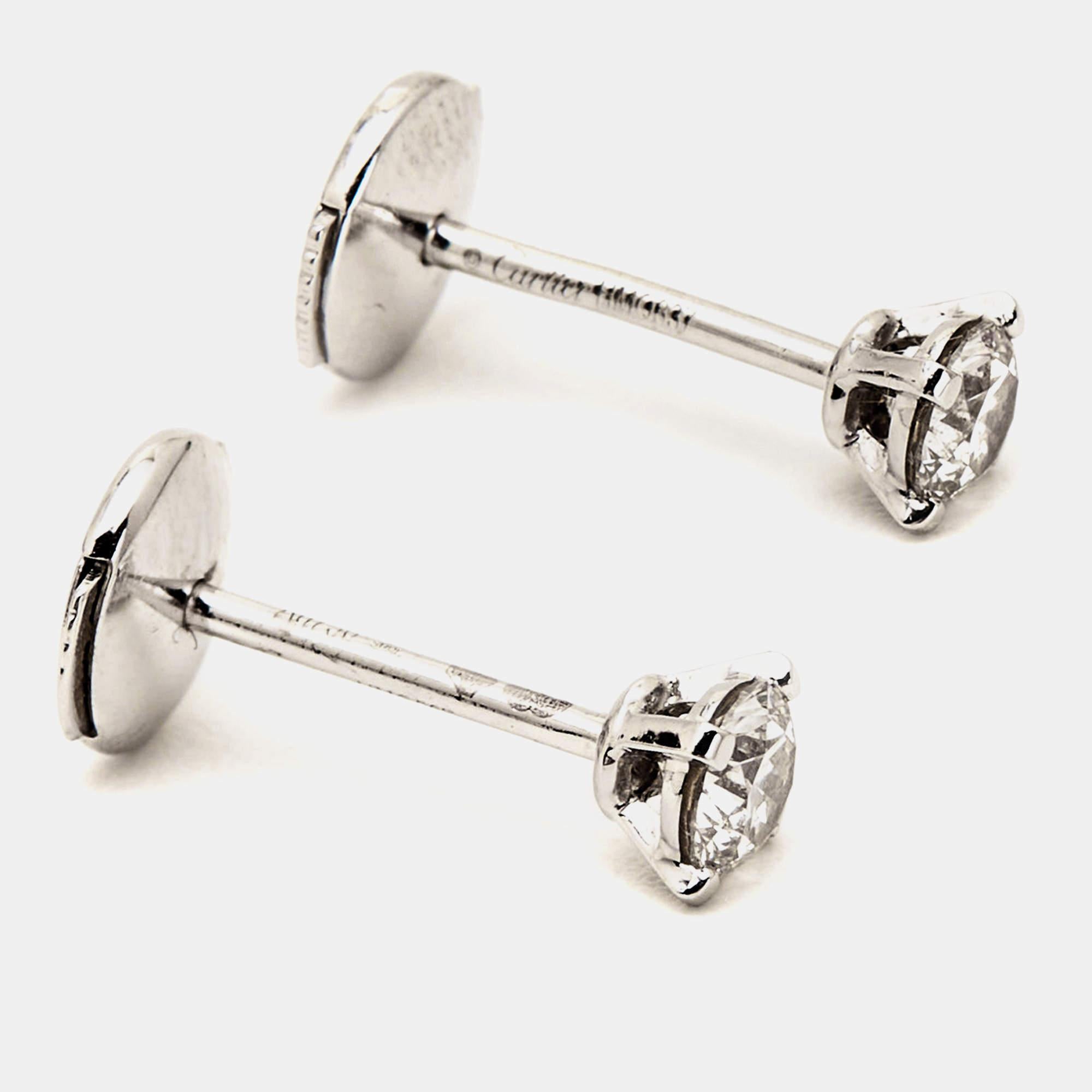 Women's Cartier 1895 Solitaire Diamond 18k White Gold Stud Earrings For Sale