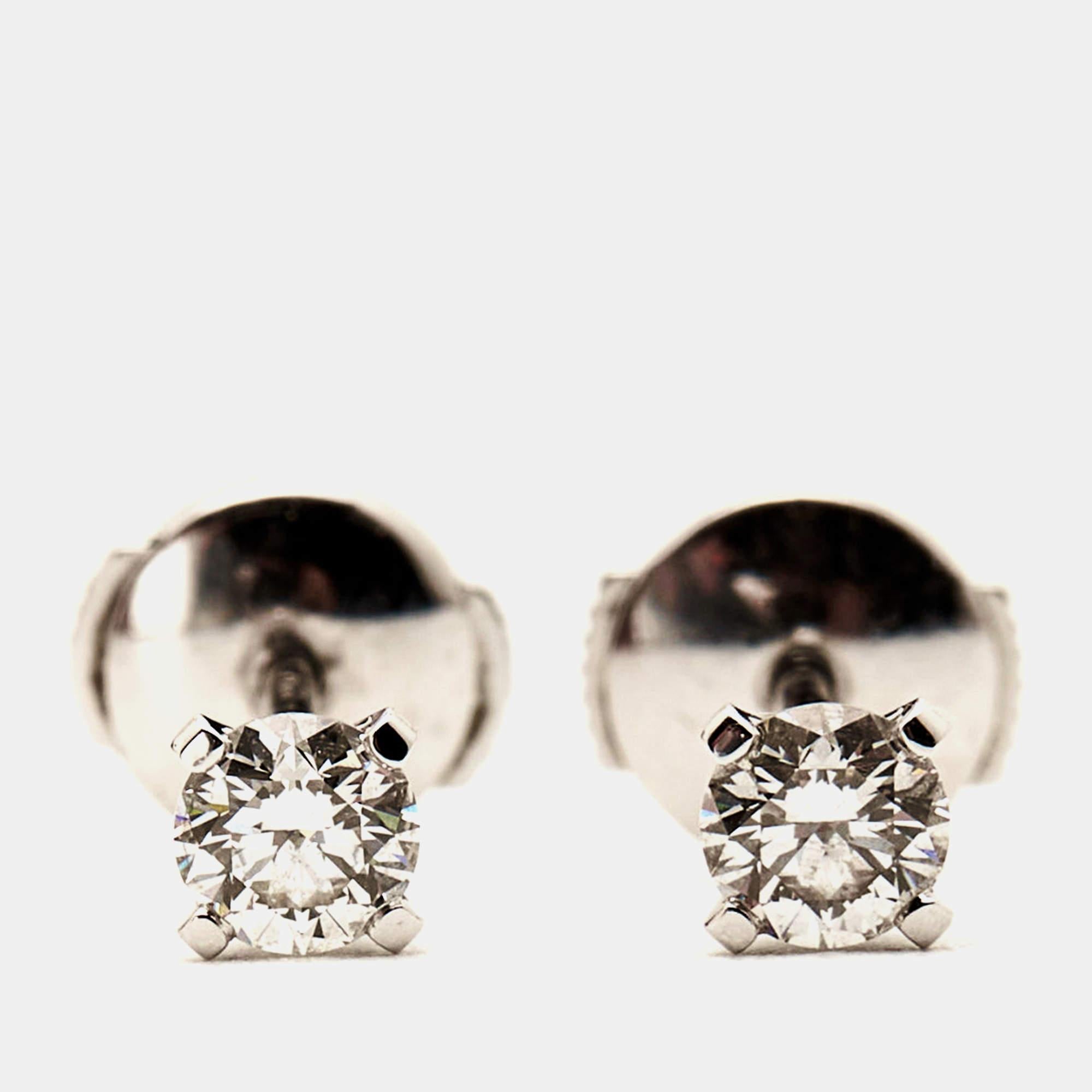 Aesthetic Movement Cartier 1895 Solitaire Diamond 18k White Gold Stud Earrings For Sale