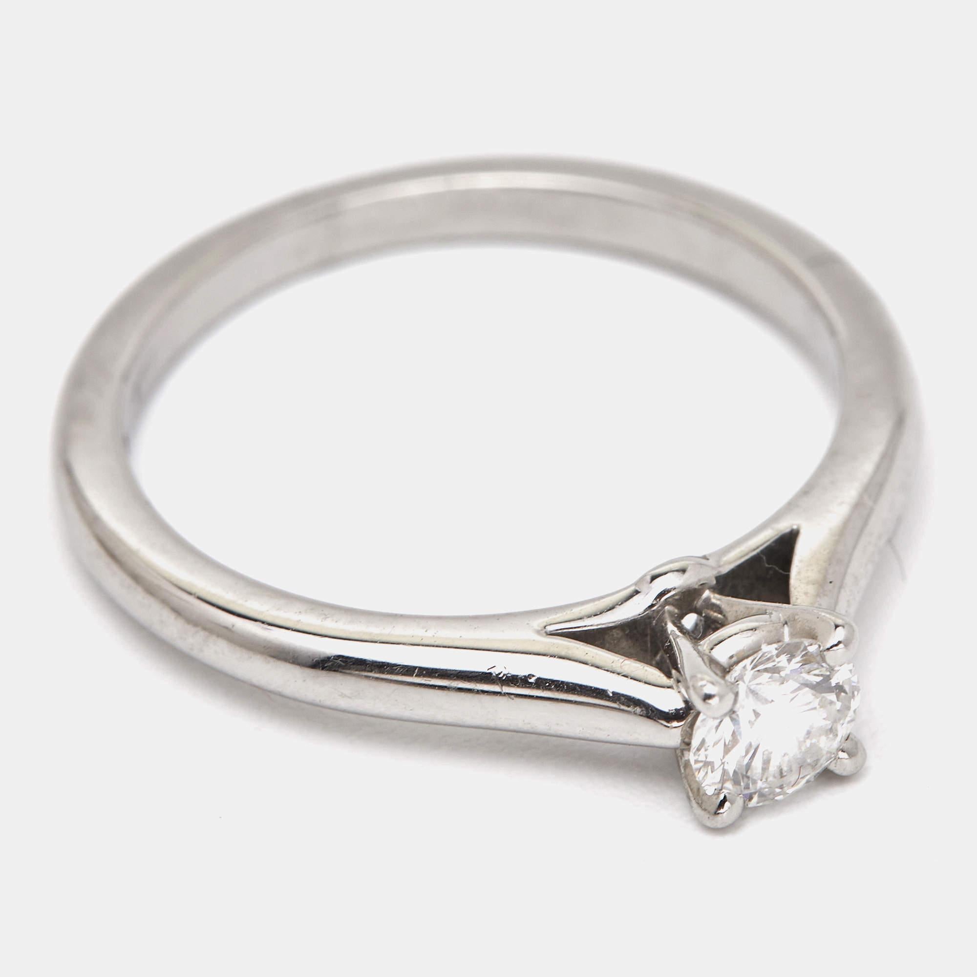 Women's Cartier 1895 Solitaire Diamond Platinum Ring  For Sale