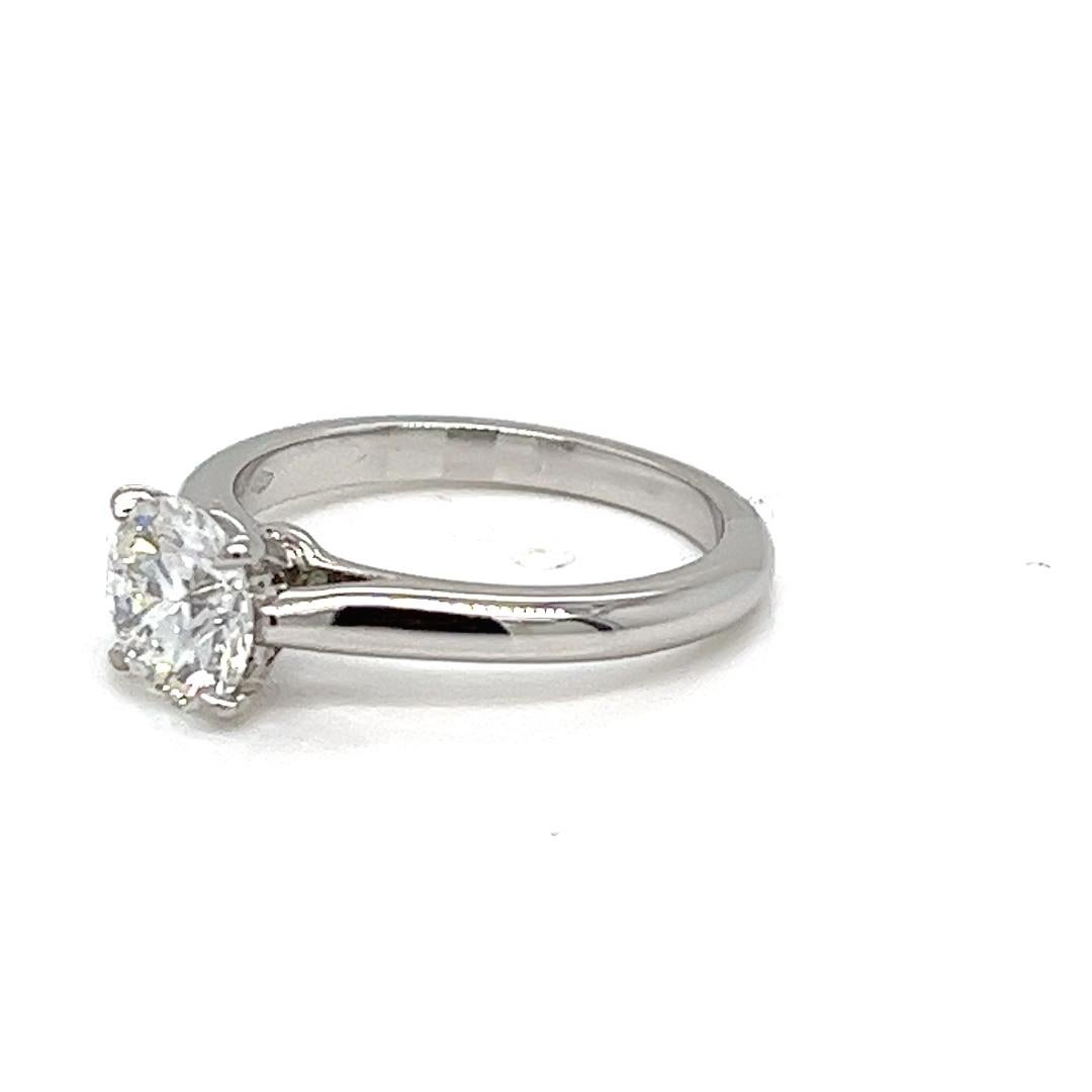 Contemporary Cartier 1895 Solitaire Engagement 1.09 ct GIA F VVS1 Round Diamond in Platinum For Sale