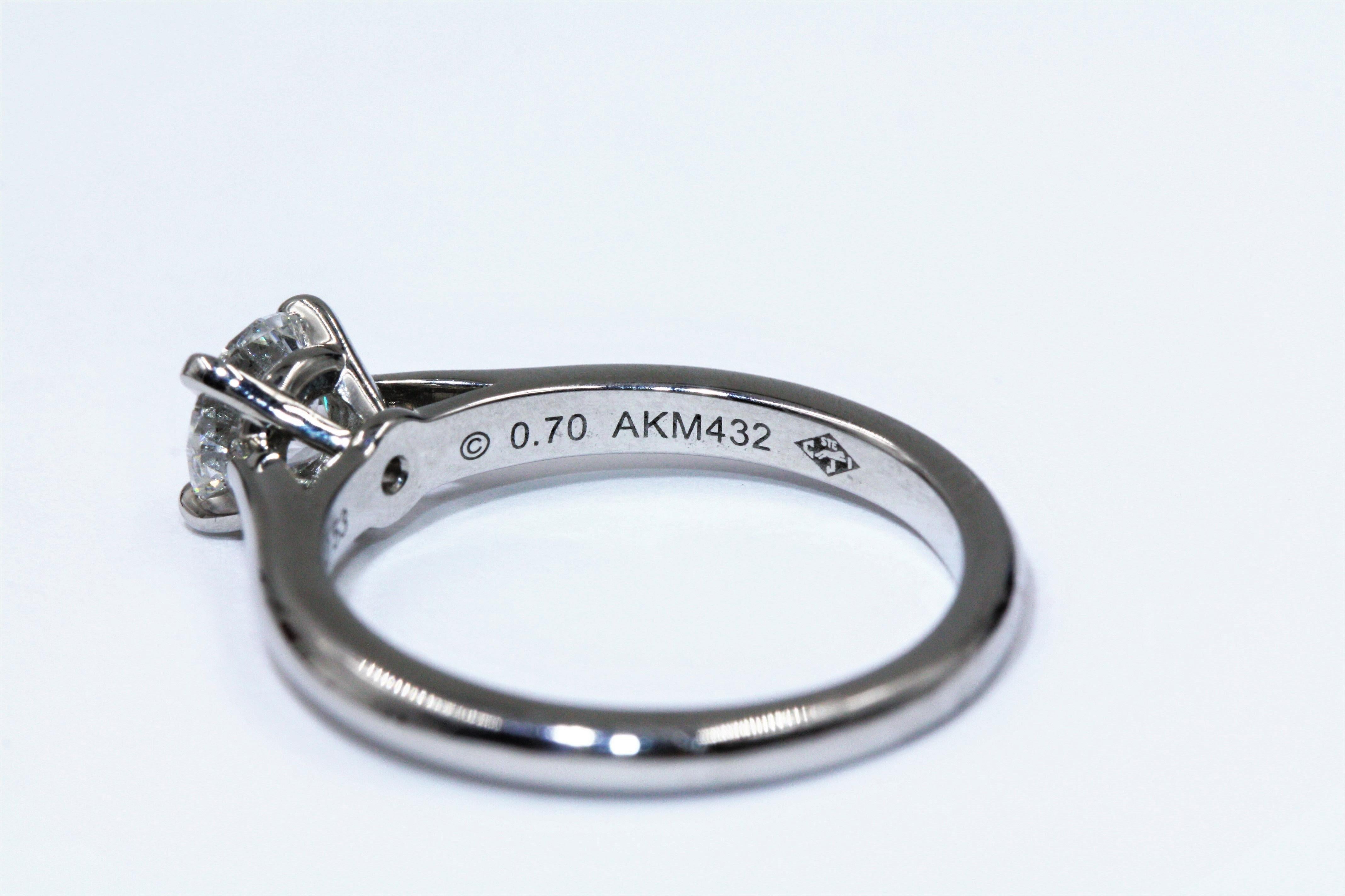 Cartier 1895 Solitaire Platinum Diamond Ring, 0.7 Carat VVS1 E For Sale 8