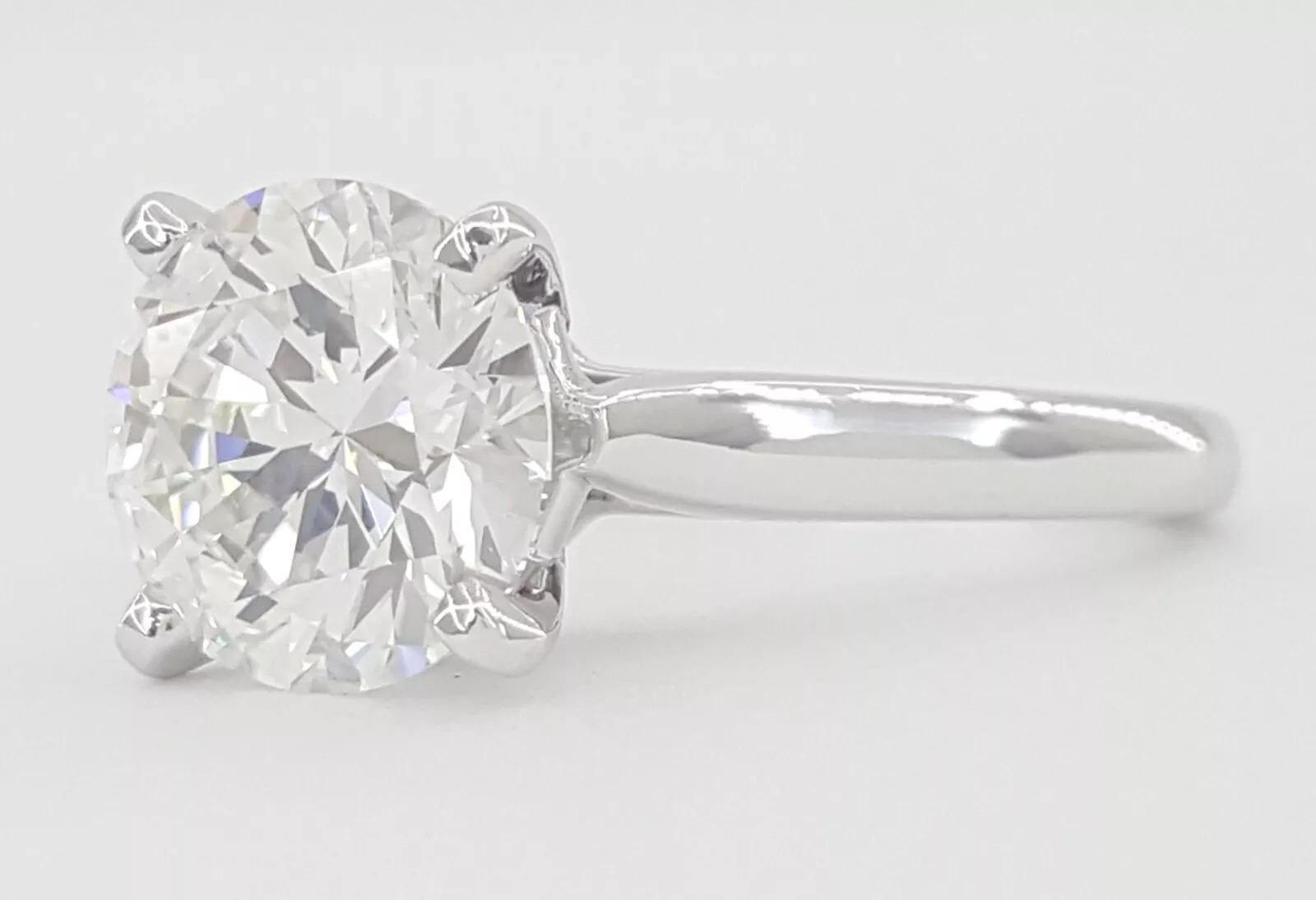 Cartier 1895 Solitaire Platinum Engagement Ring Contemporáneo en venta