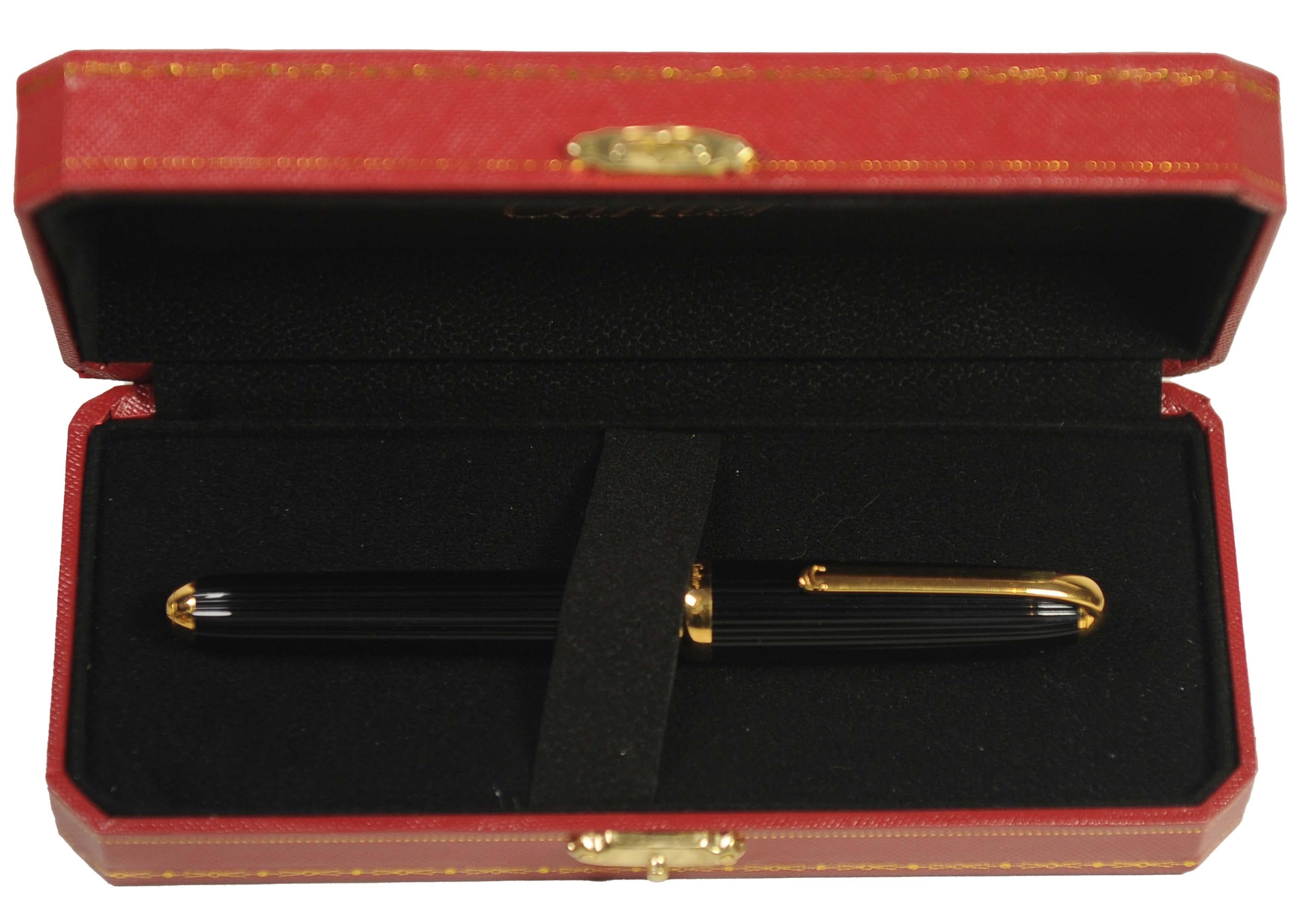 French Cartier 18ct Gold Nib Black Godron Ribbed Fountain Pen With Cartier Box For Sale