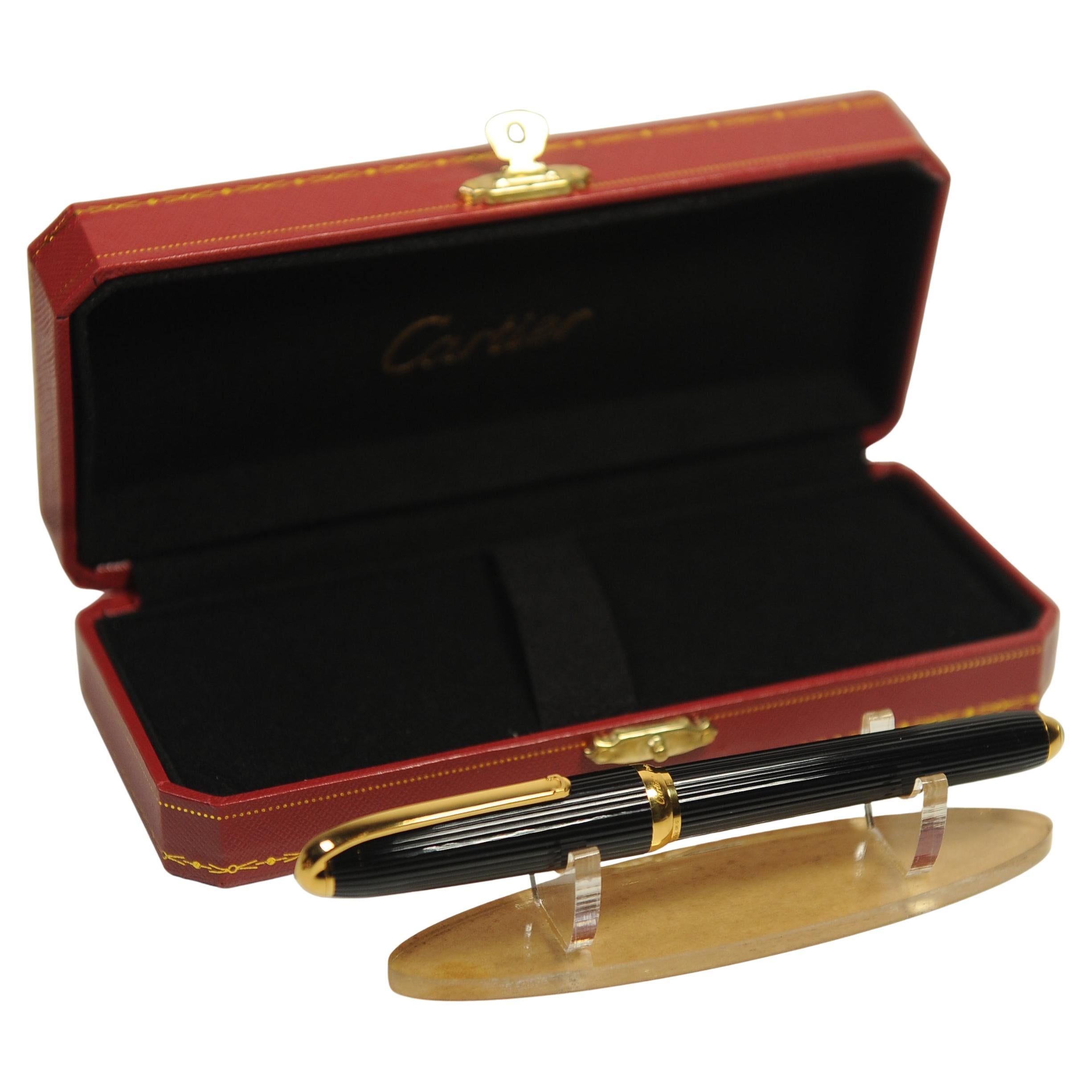Cartier 18ct Gold Nib Black Godron Ribbed Fountain Pen With Cartier Box In Good Condition For Sale In Reading, Berkshire