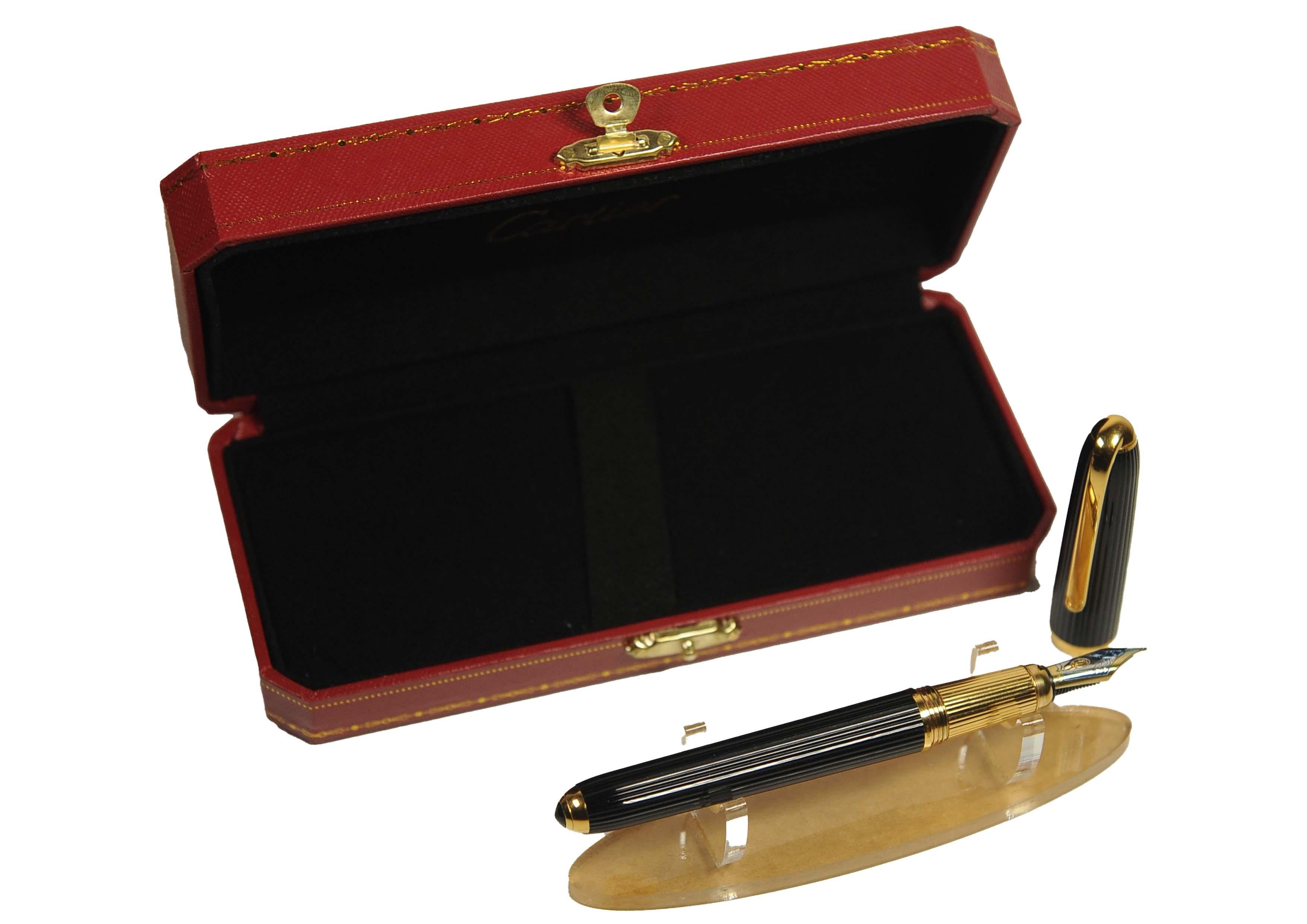 Cartier 18ct Gold Nib Black Godron Ribbed Fountain Pen With Cartier Box For Sale 3