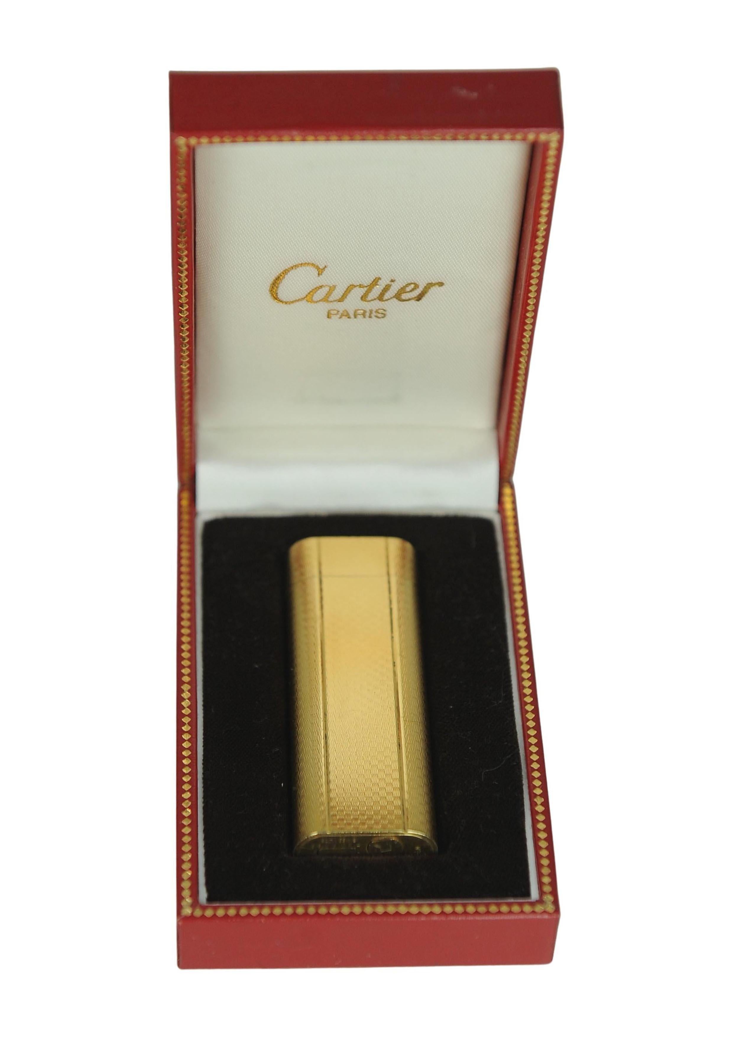 Accendino Briquet per sigarette Cartier in oro 18ct con scatola Cartier in vendita 6