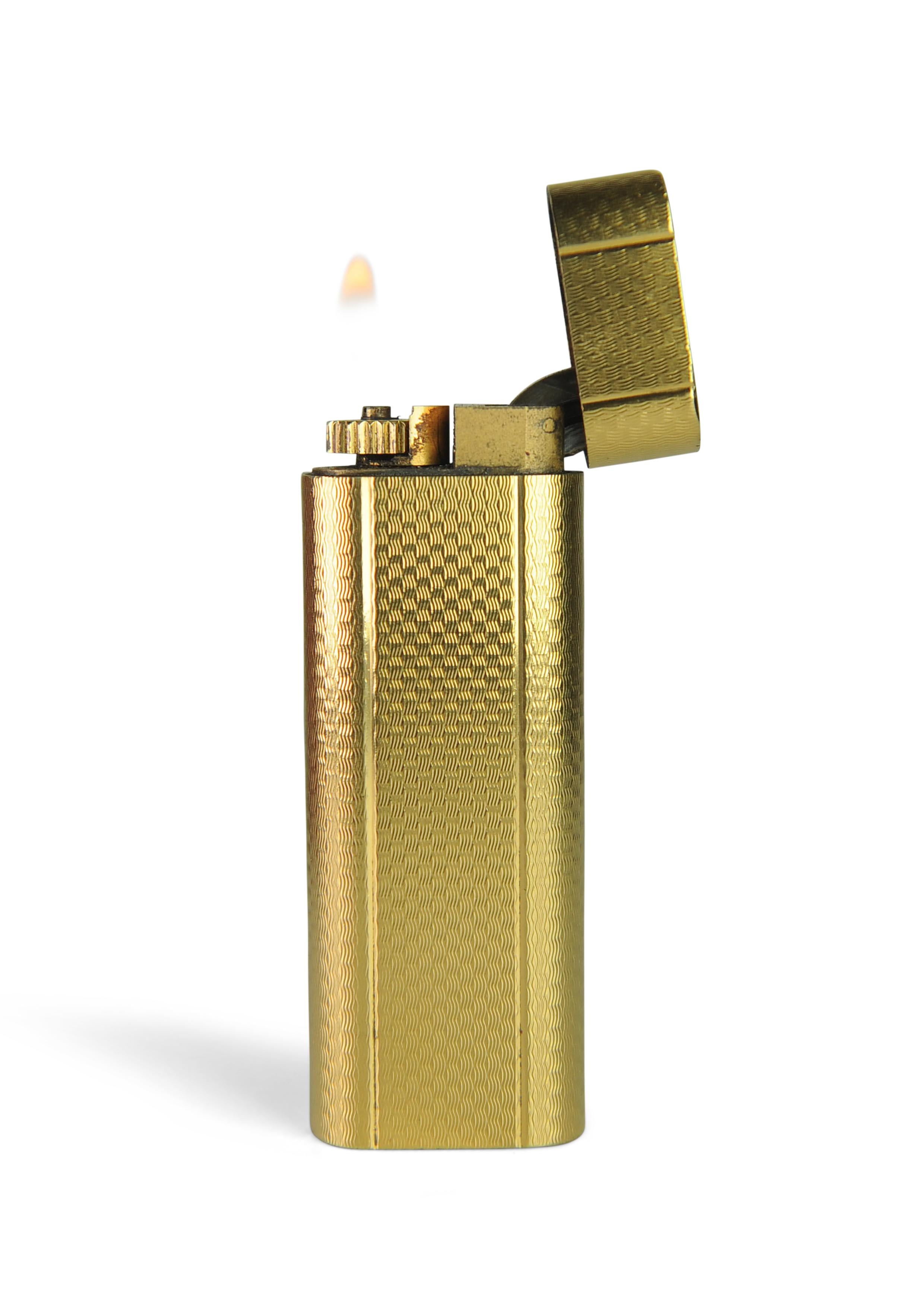 Accendino Briquet per sigarette Cartier in oro 18ct con scatola Cartier in vendita 12