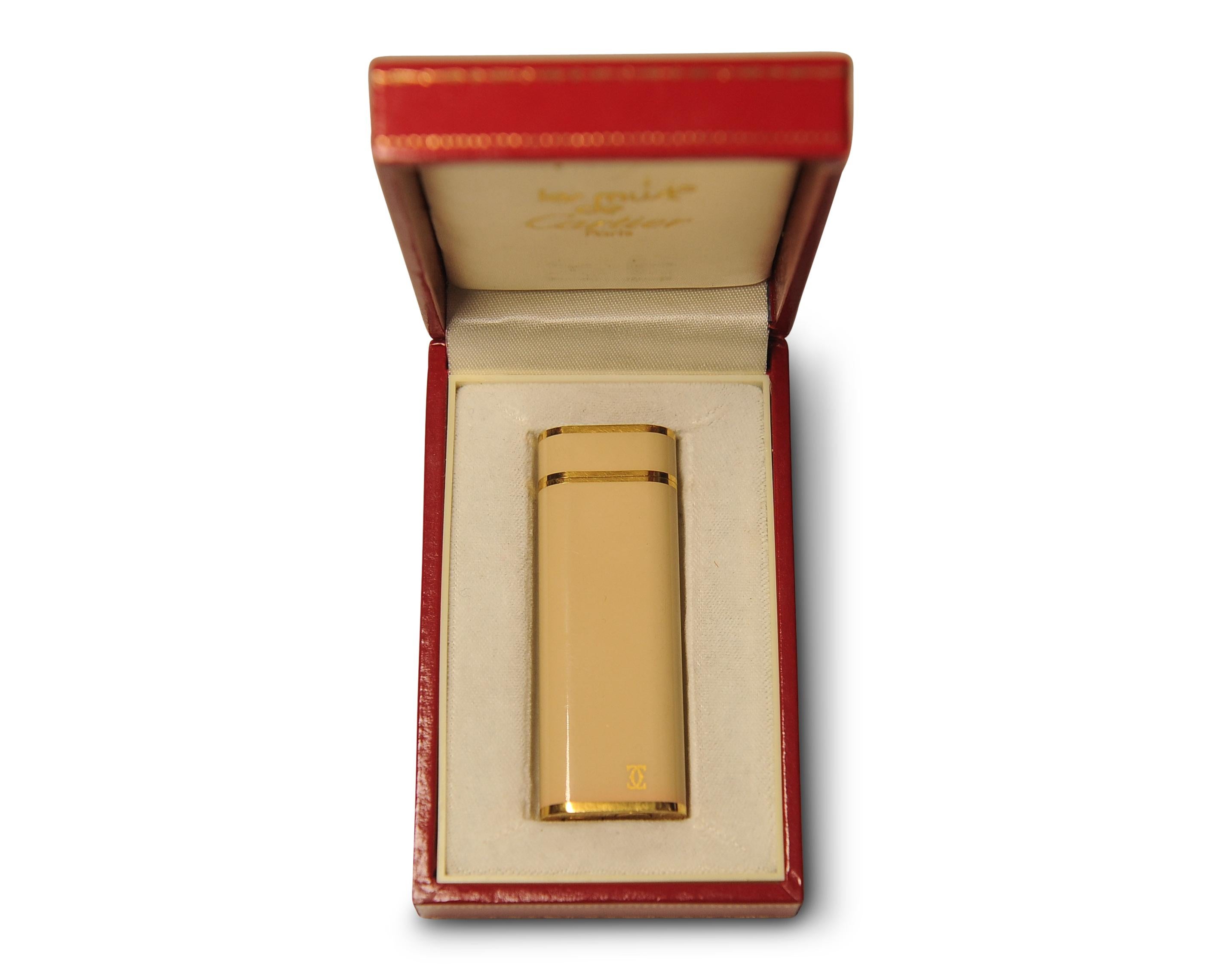 Metallo Accendisigari Cartier placcato oro 18 ct. con smalto nudo e scatola Cartier, revisionato in vendita
