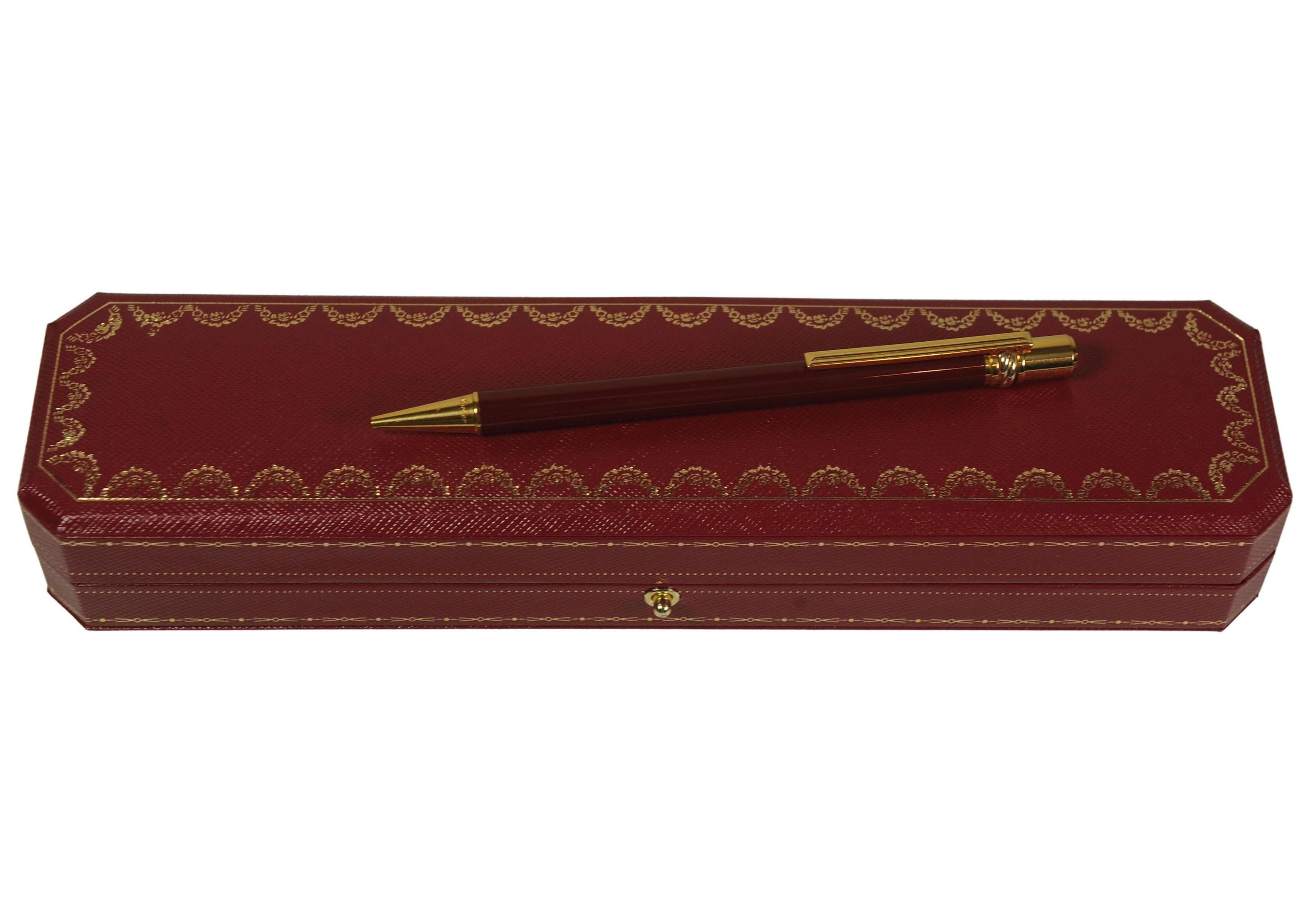 Cartier 18ct Gold Plated & Red Lacquered Ballpoint With Red Cartier Box In Good Condition For Sale In Reading, Berkshire