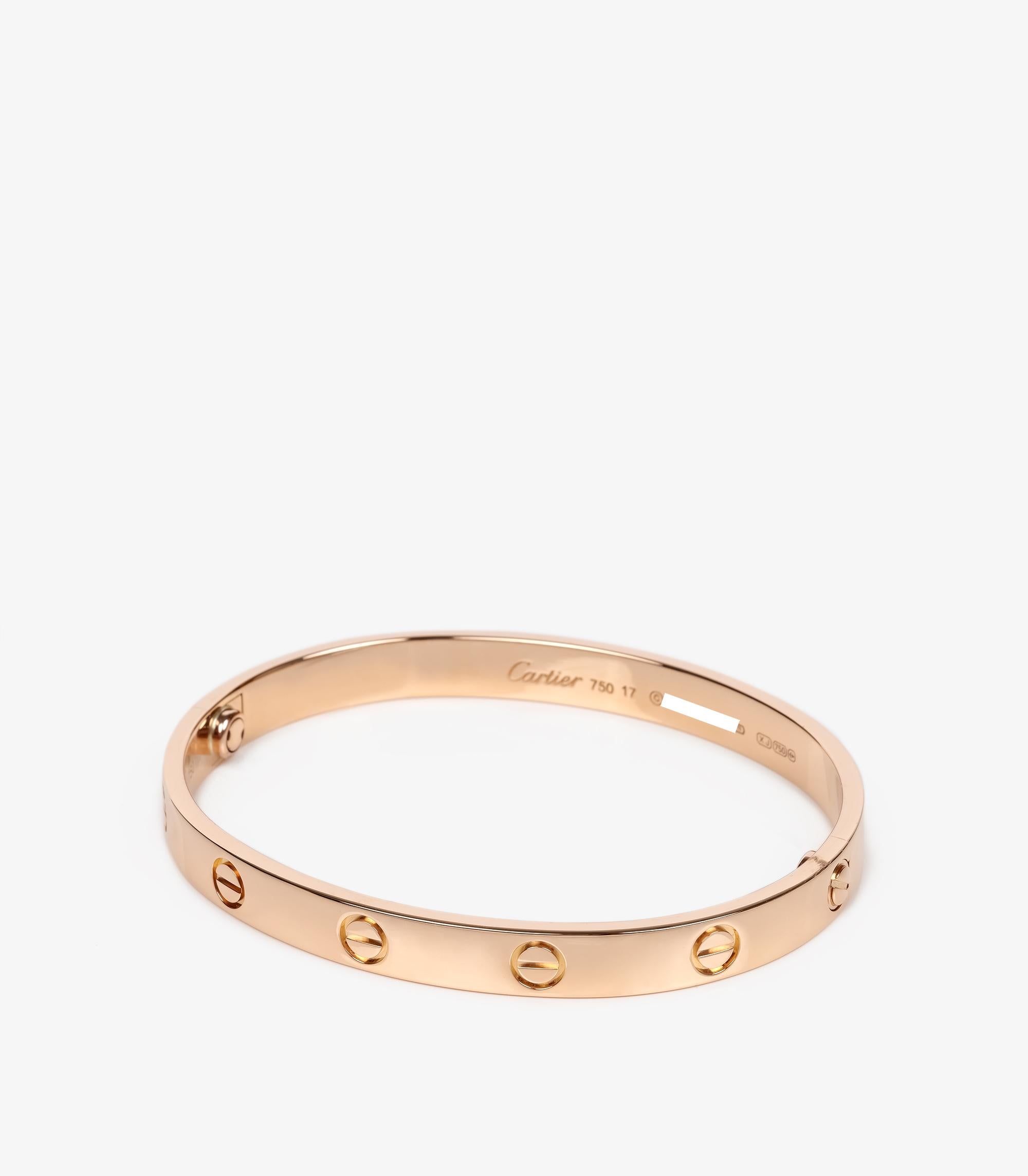 Bangle in oro rosa 18ct di Cartier

Dettagli del prodotto
Xupes Ref: J1516
Marchio: Cartier
Model No: Braccialetto dell'amore
Tipo: Bracciale
Numero di serie: X*****
PREZZO DI VENDITA: € 7.050
Accompagnato da: Scatola Cartier, certificato Cartier,