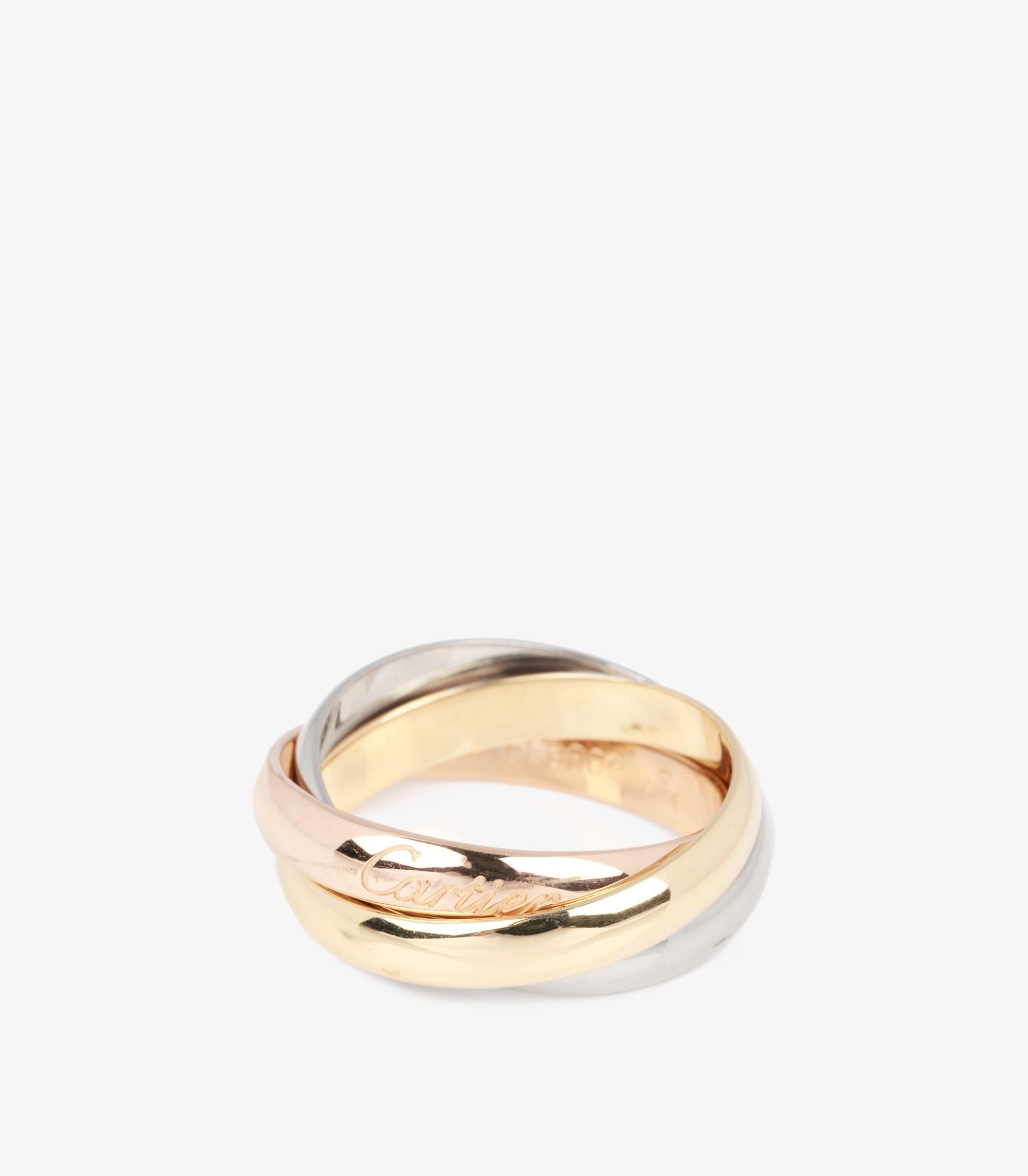 Cartier: 18 Karat Weißgold, 18 Karat Gelbgold und 18 Karat Roségold Medium Trinity-Ring

Marke- Cartier
Modell- Medium Trinity Ring
Produkttyp- Ring
Seriennummer - FL****
MATERIAL(e)- 18ct Weißgold, 18ct Gelbgold, 18ct Roségold
UK Ring Größe- M 1/2