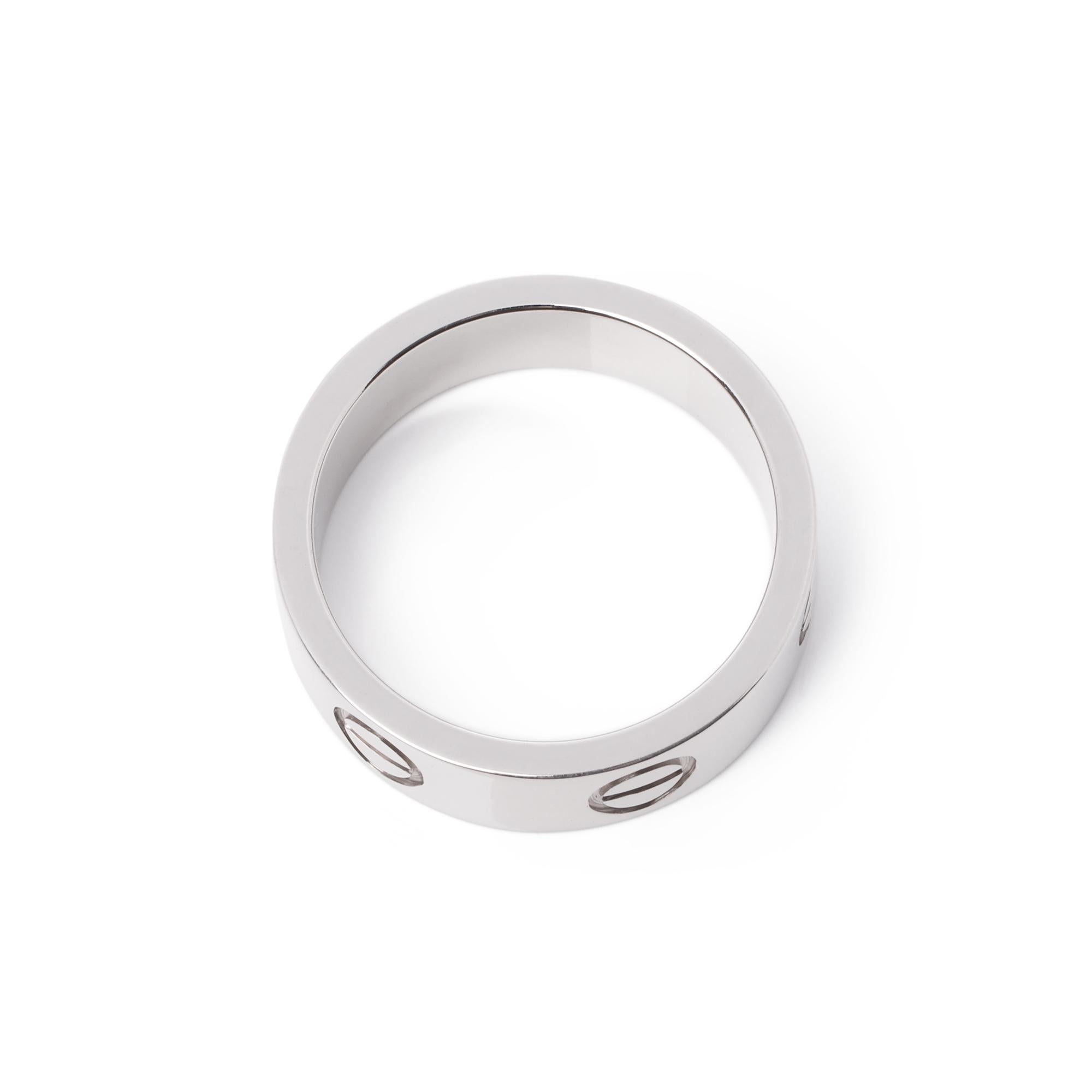 Anello Love Band Cartier in oro bianco 18 ct

Dettagli del prodotto
Xupes Ref: J791
Marchio: Cartier
Model No: Anello Love Band
Tipo: Anello
PREZZO DI VENDITA: € 1,990
Materiale(i): Oro bianco 18 ct.
Misura dell'anello UK: J 1/2
EU Misura