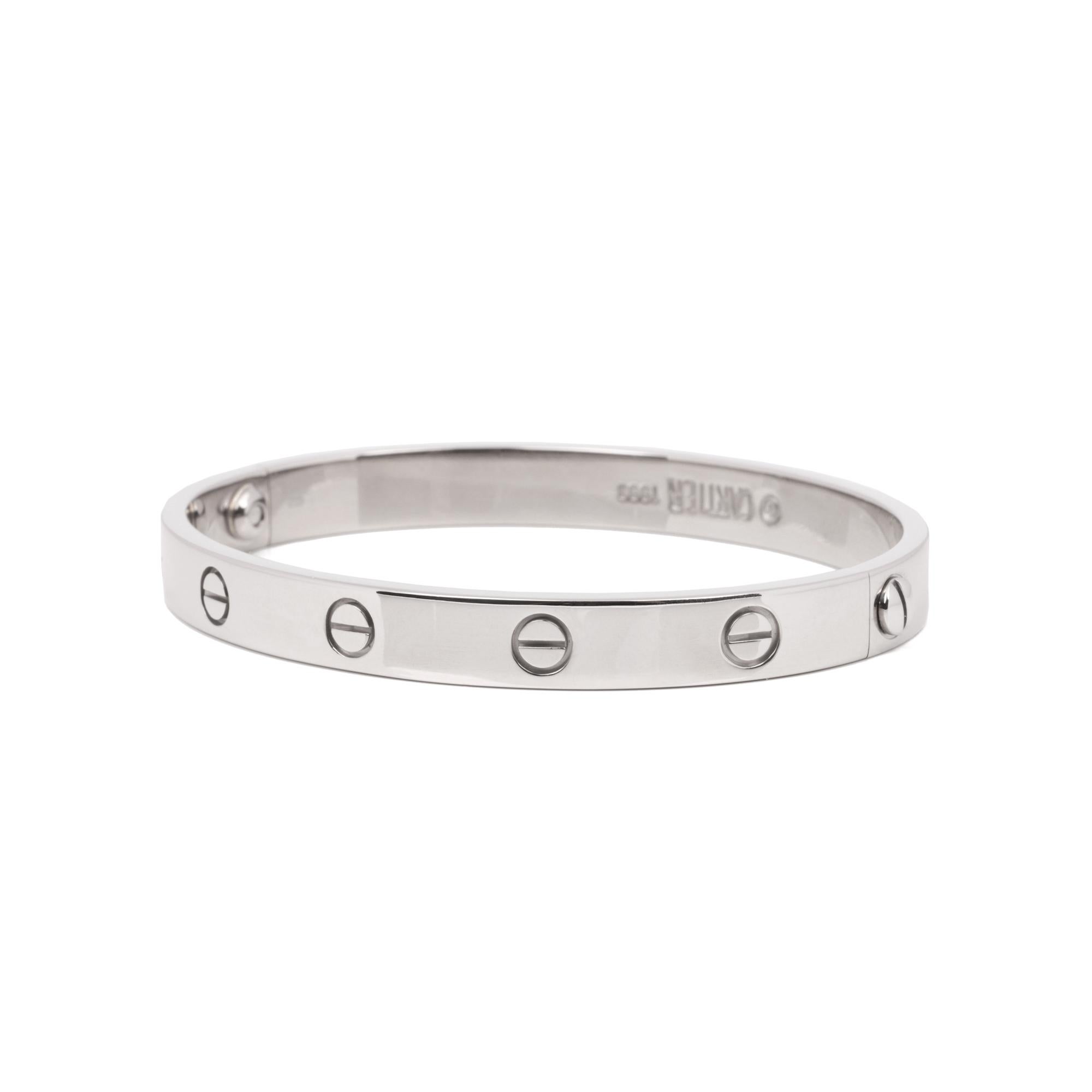Contemporaneo Cartier 18ct White Gold Love Bangle in vendita
