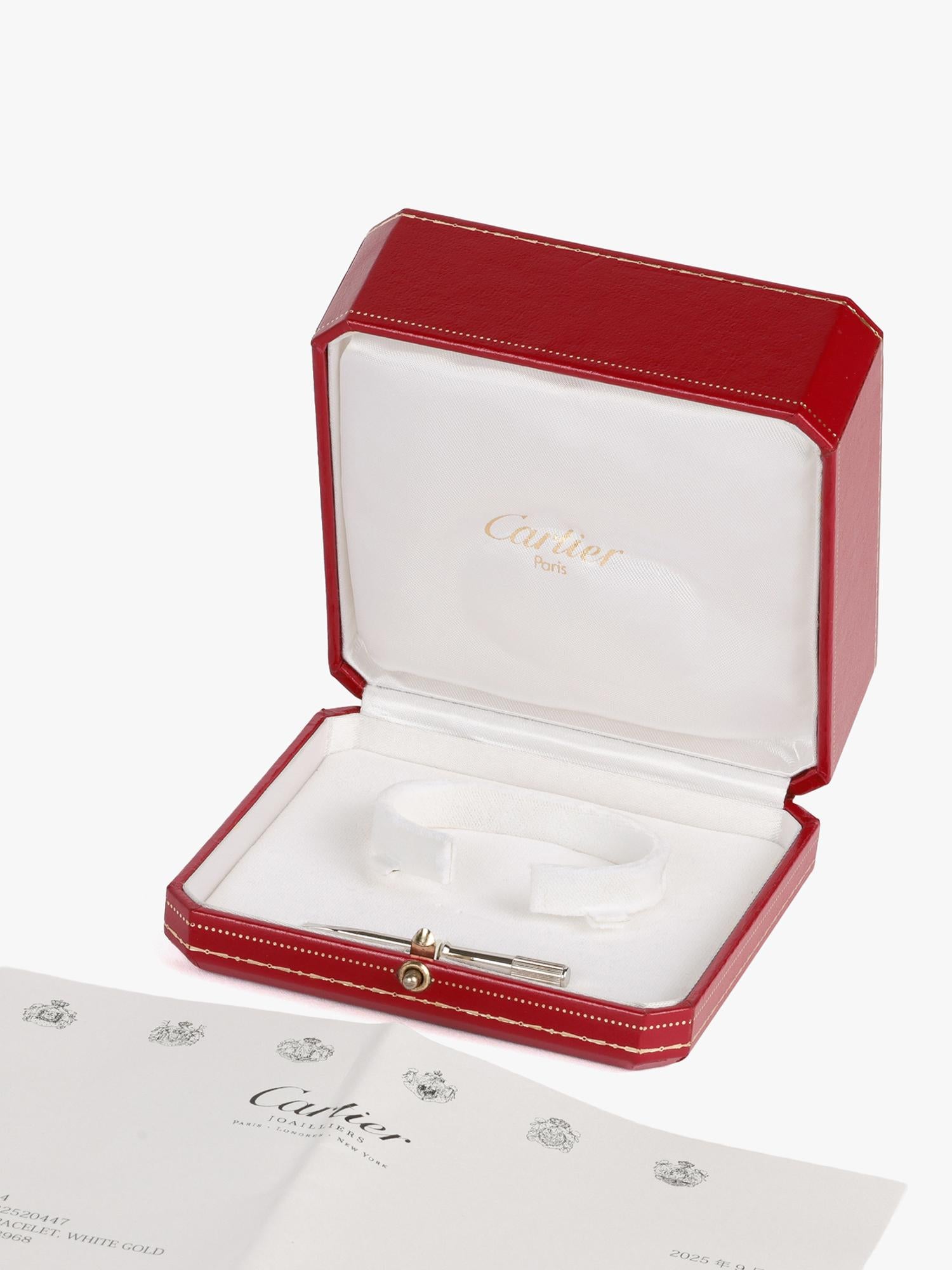 Cartier Love-Armreif aus 18 Karat Weißgold für Damen oder Herren im Angebot