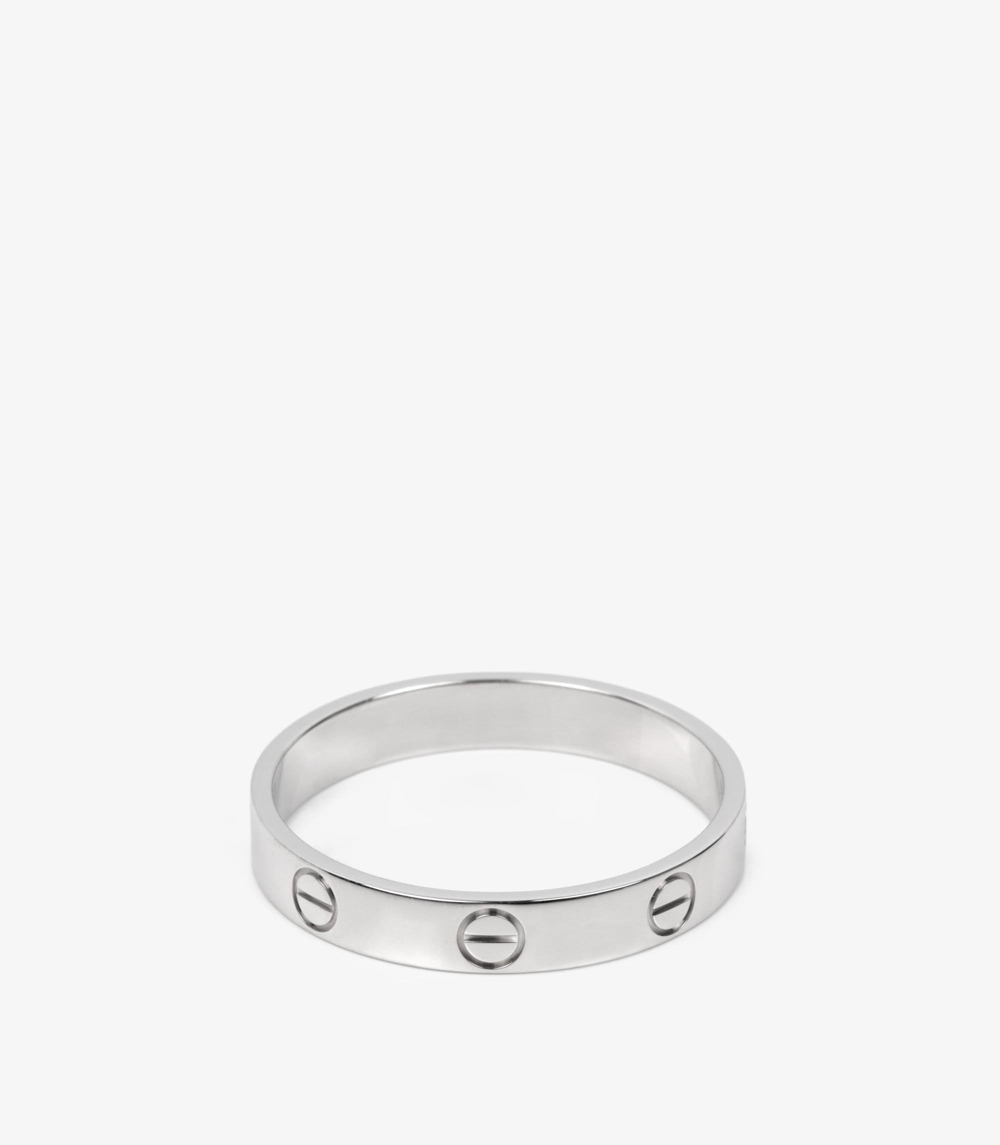 Anneau de mariage Love en or blanc 18ct de Cartier

Détails du produit
Xupes Ref : J1471
Marque : Cartier
Modèle : Anneau de mariage Love
Type : Anneau
Numéro de série : X*****
Âge : 2024
PRIX DE VENTE CONSEILLÉ : 1 280
Accompagné de : Boîte