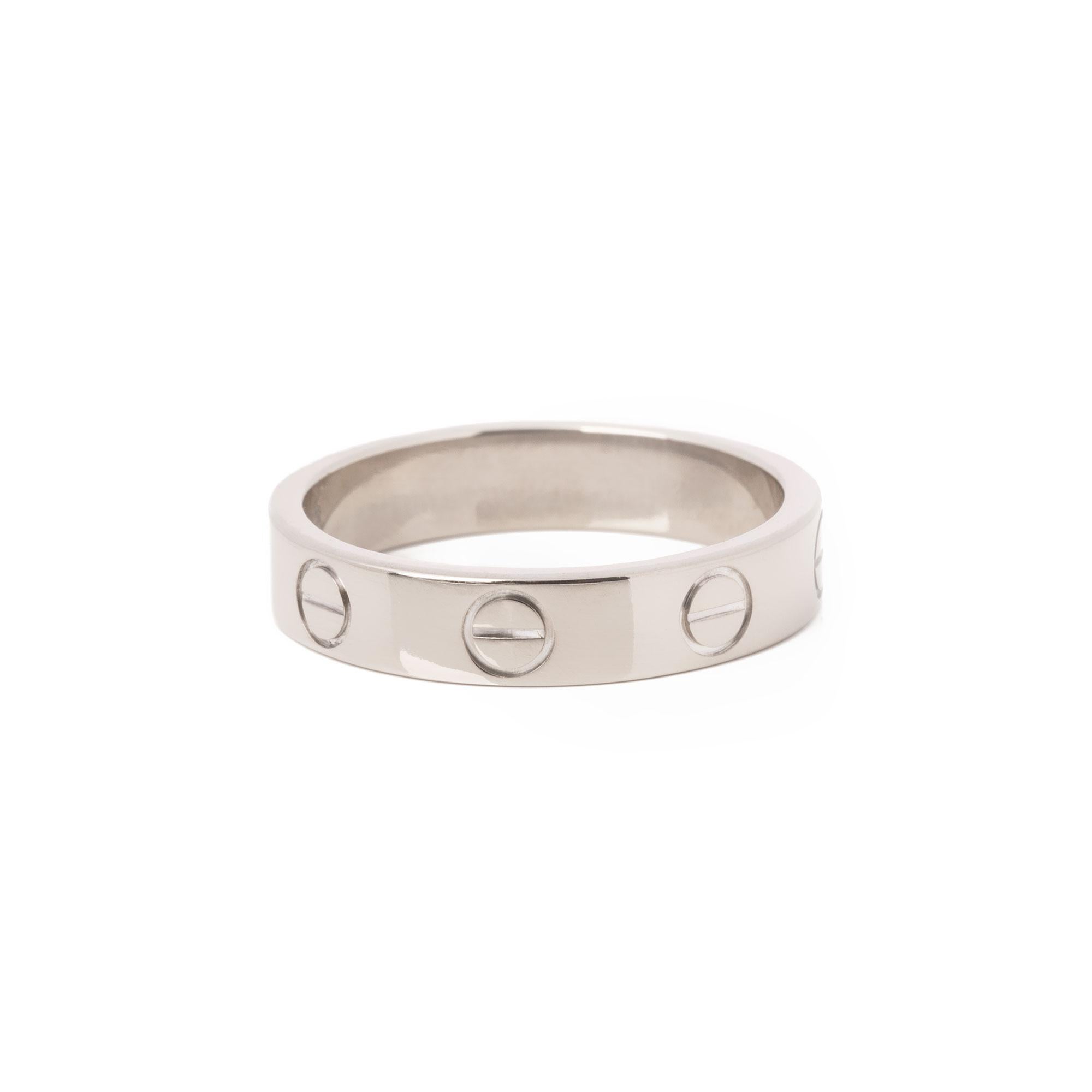 Contemporaneo Anello nuziale Love di Cartier in oro bianco 18 ct. in vendita