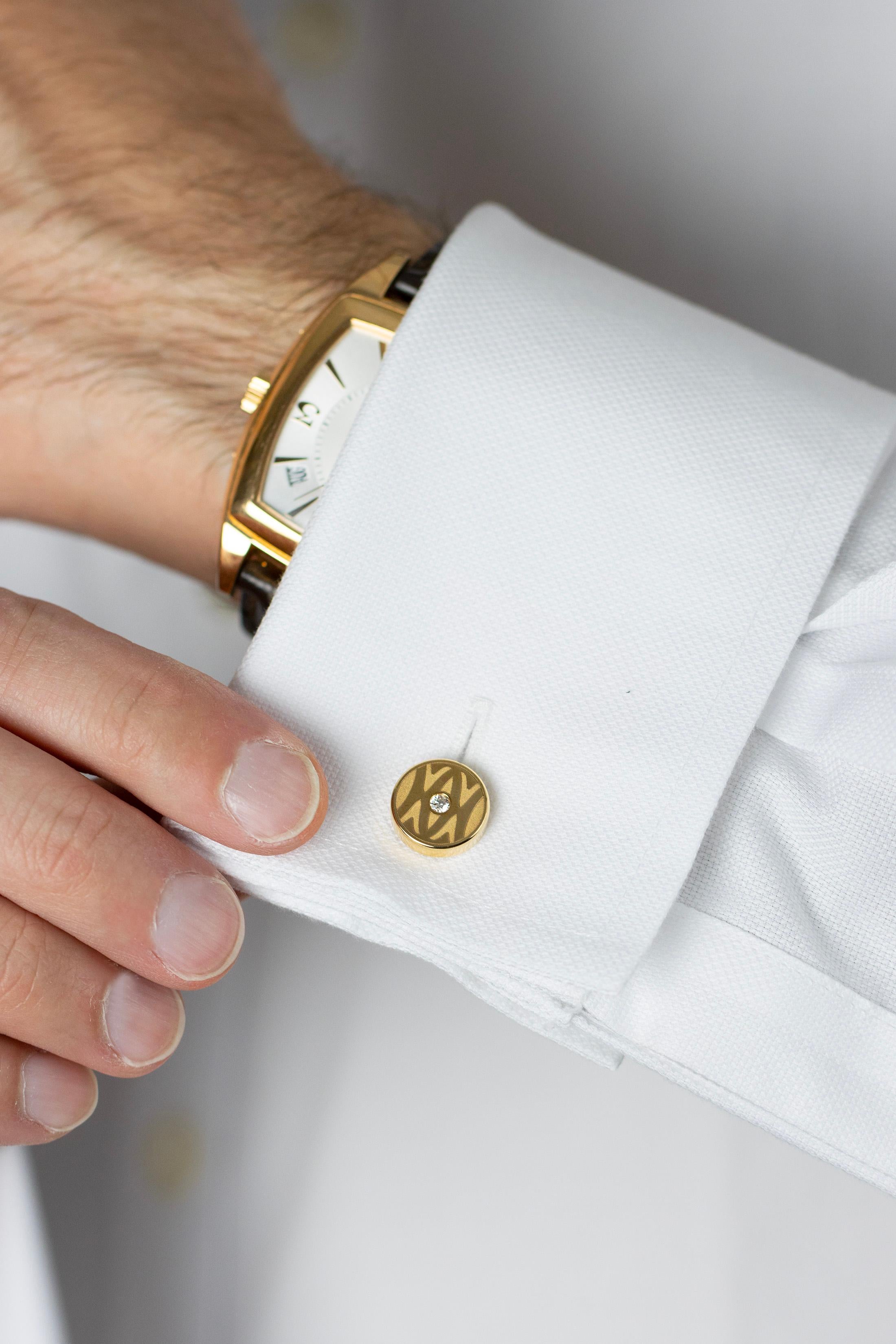 Cartier 18k Brushed Yellow Gold Round Cufflinks with Accented Diamonds In Excellent Condition For Sale In New York, NY
