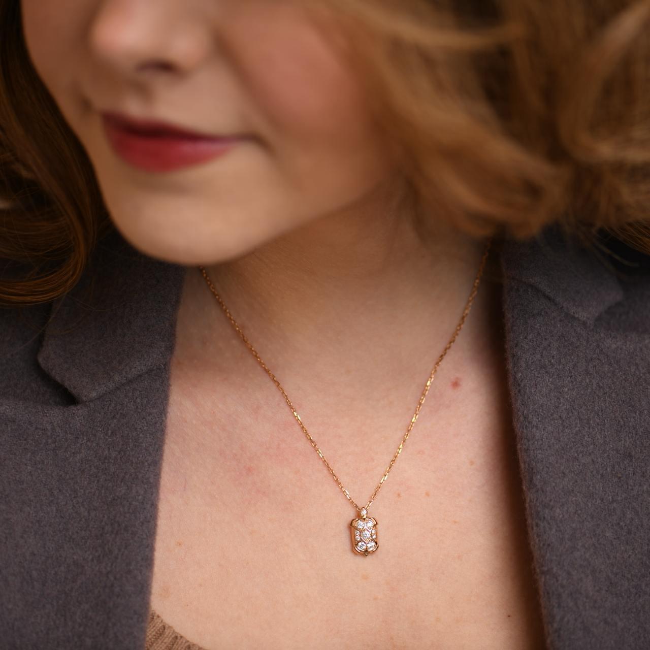 Brilliant Cut Cartier 18k Diamond Turtle Pendant 18K Rose Gold Necklace