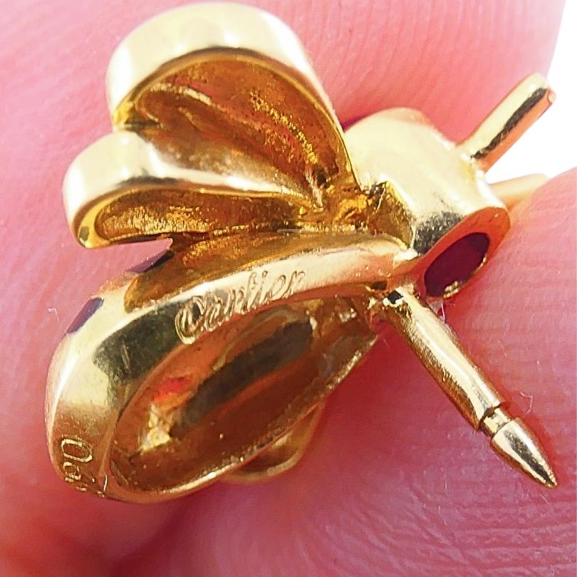 Cartier Orecchini a forma di ape in oro 18k con accenti di diamante e rubino in vendita 5