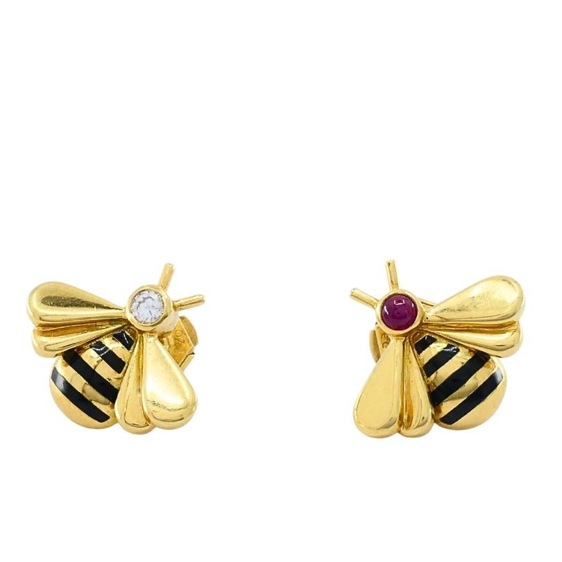 Taglio misto Cartier Orecchini a forma di ape in oro 18k con accenti di diamante e rubino in vendita