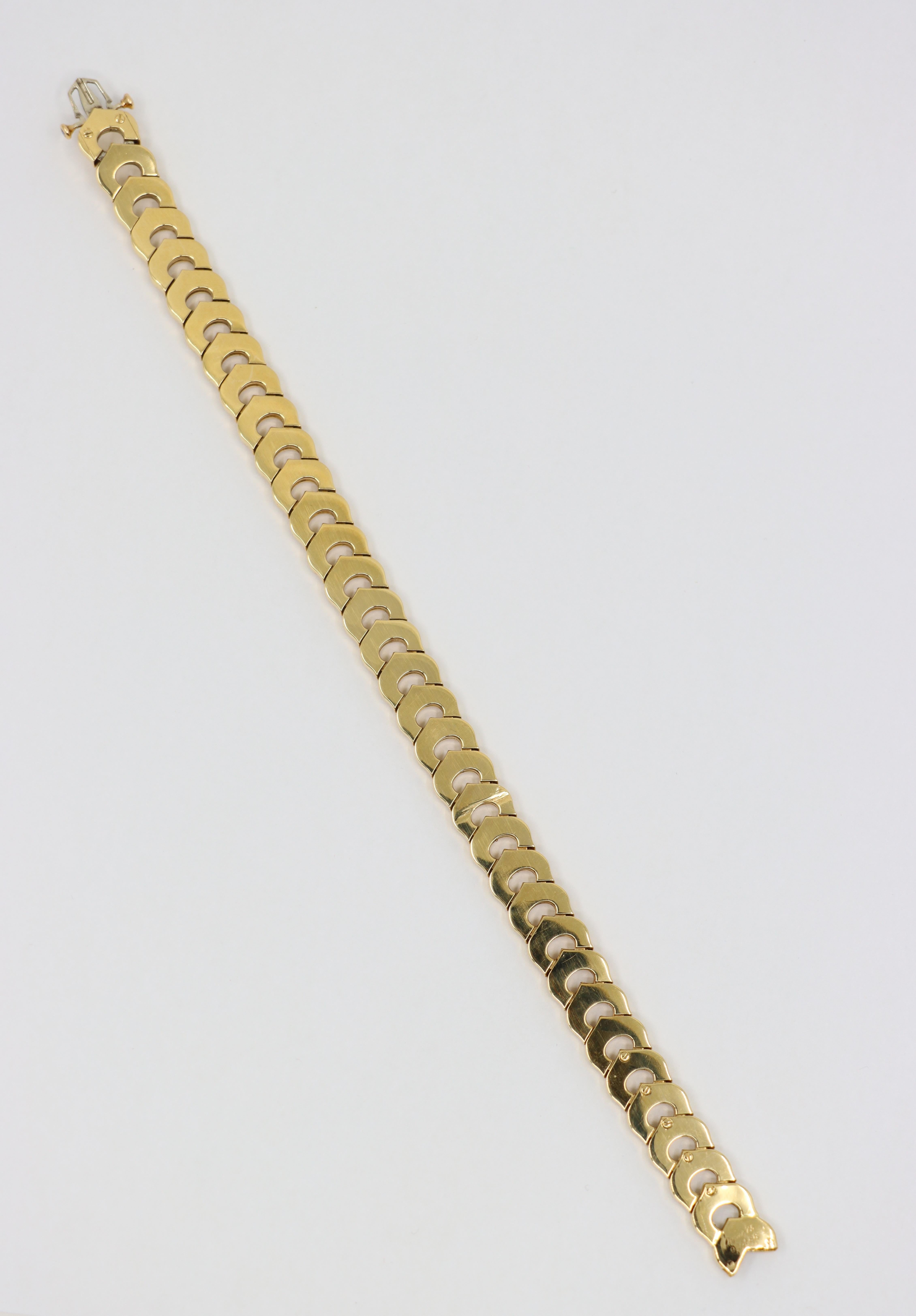 Cartier Bracelet à maillons C De Cartier en or 18 carats en vente 8