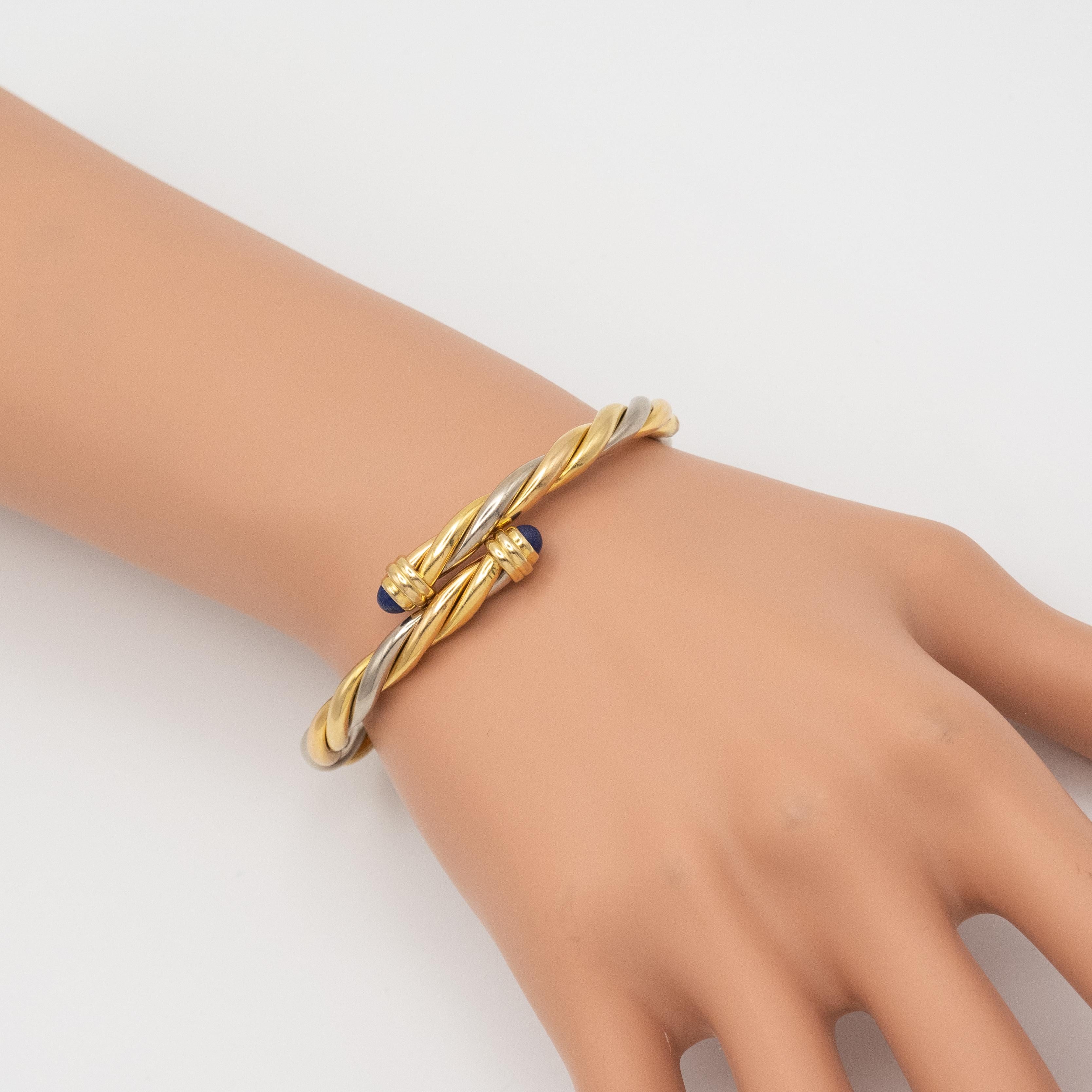 Moderne Bracelet Torque en or 18K avec cabochon de Lapis Lazuli de Cartier en vente