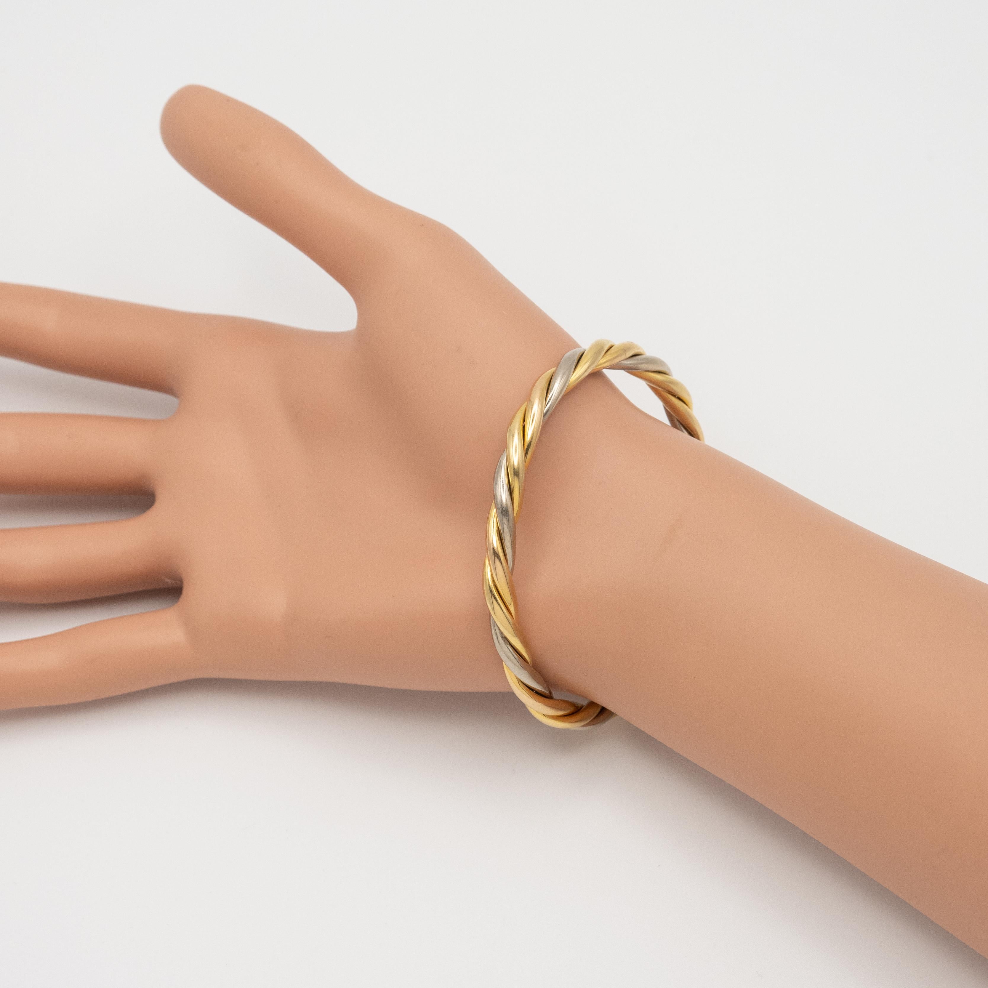 Bracelet Torque en or 18K avec cabochon de Lapis Lazuli de Cartier Unisexe en vente