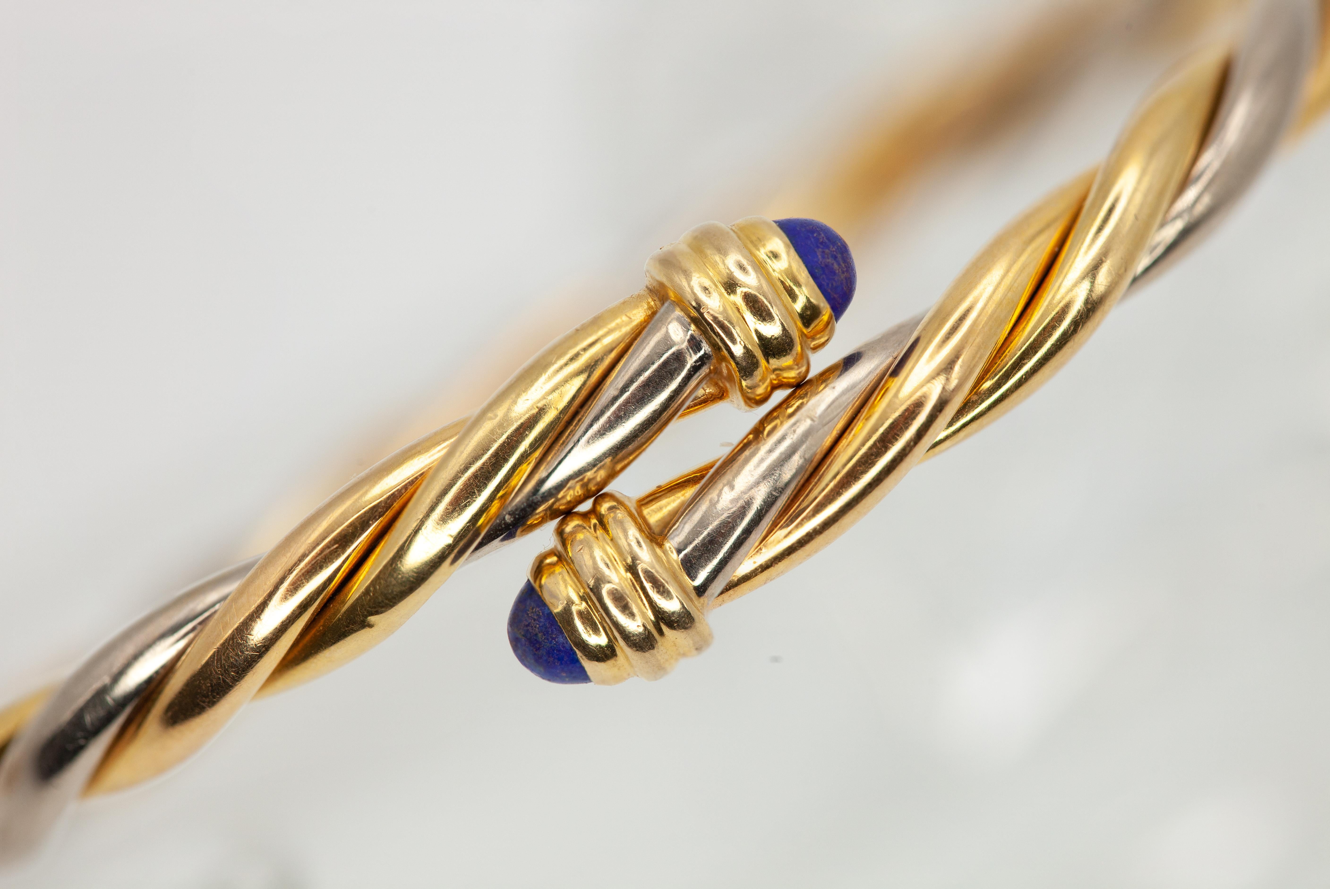 Bracelet Torque en or 18K avec cabochon de Lapis Lazuli de Cartier en vente 2