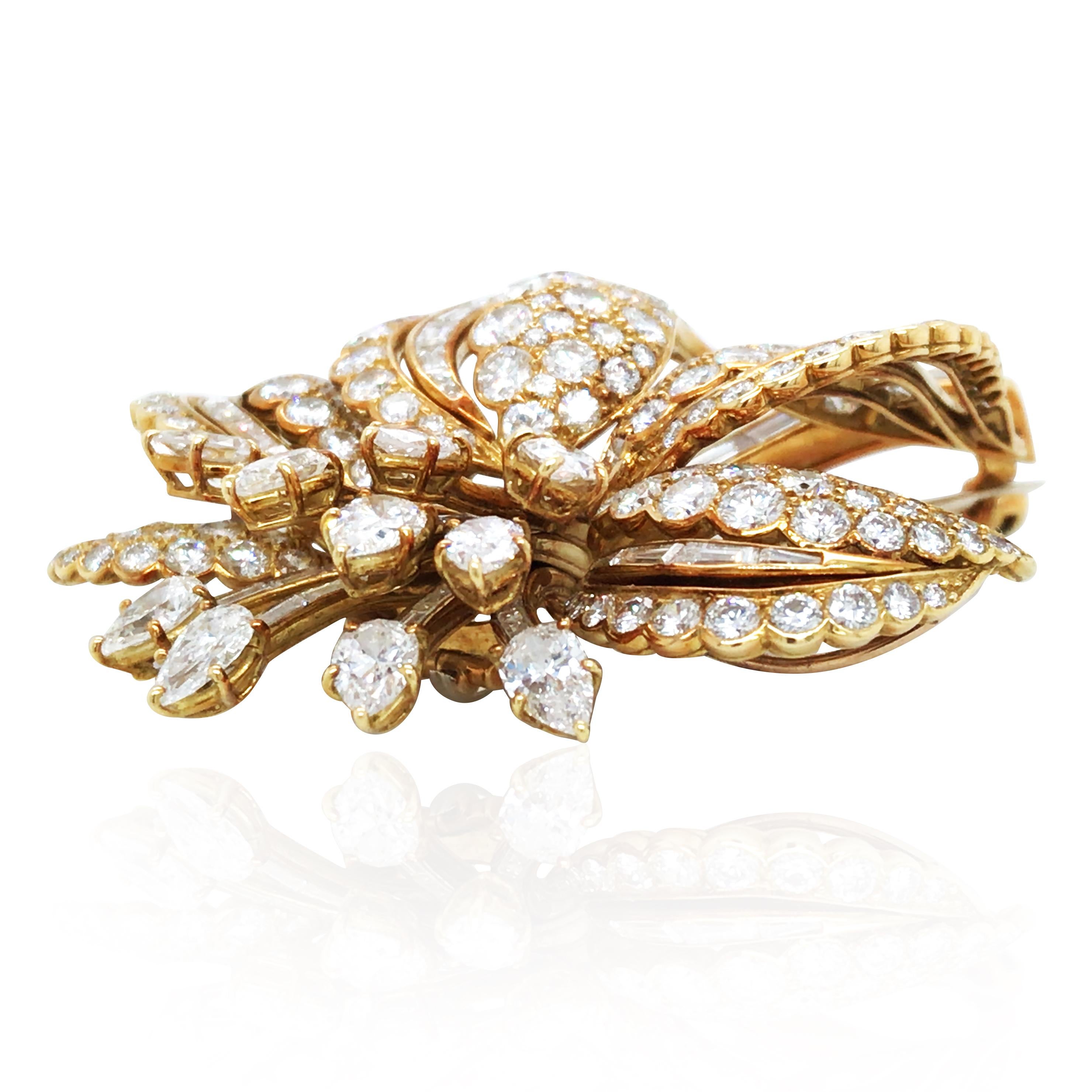 Cartier, 18K Gold Diamond Flower Brooch In Good Condition For Sale In New York, NY
