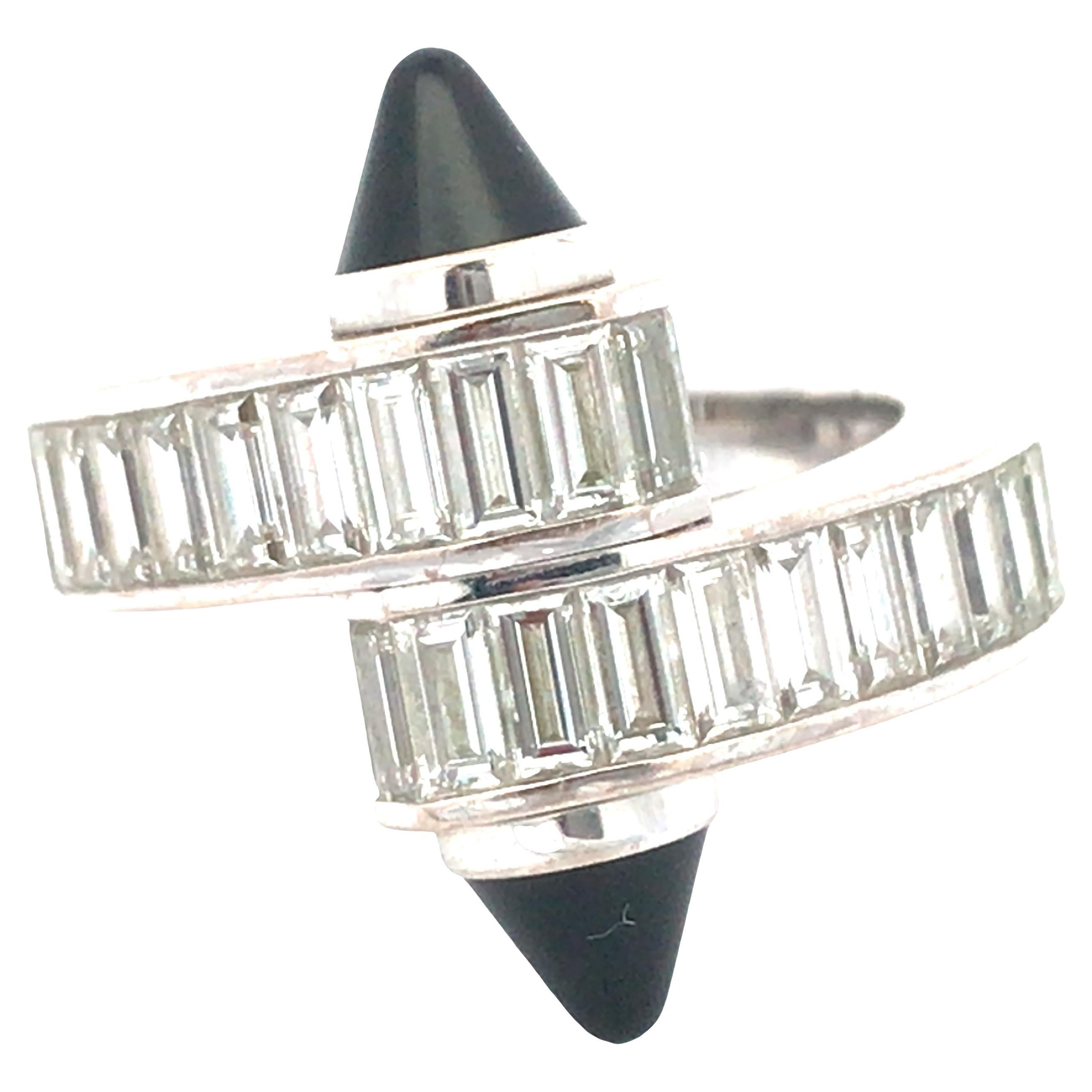 Cartier, 18K Gold Diamond Onyx 'Menotte' Crossover Ring