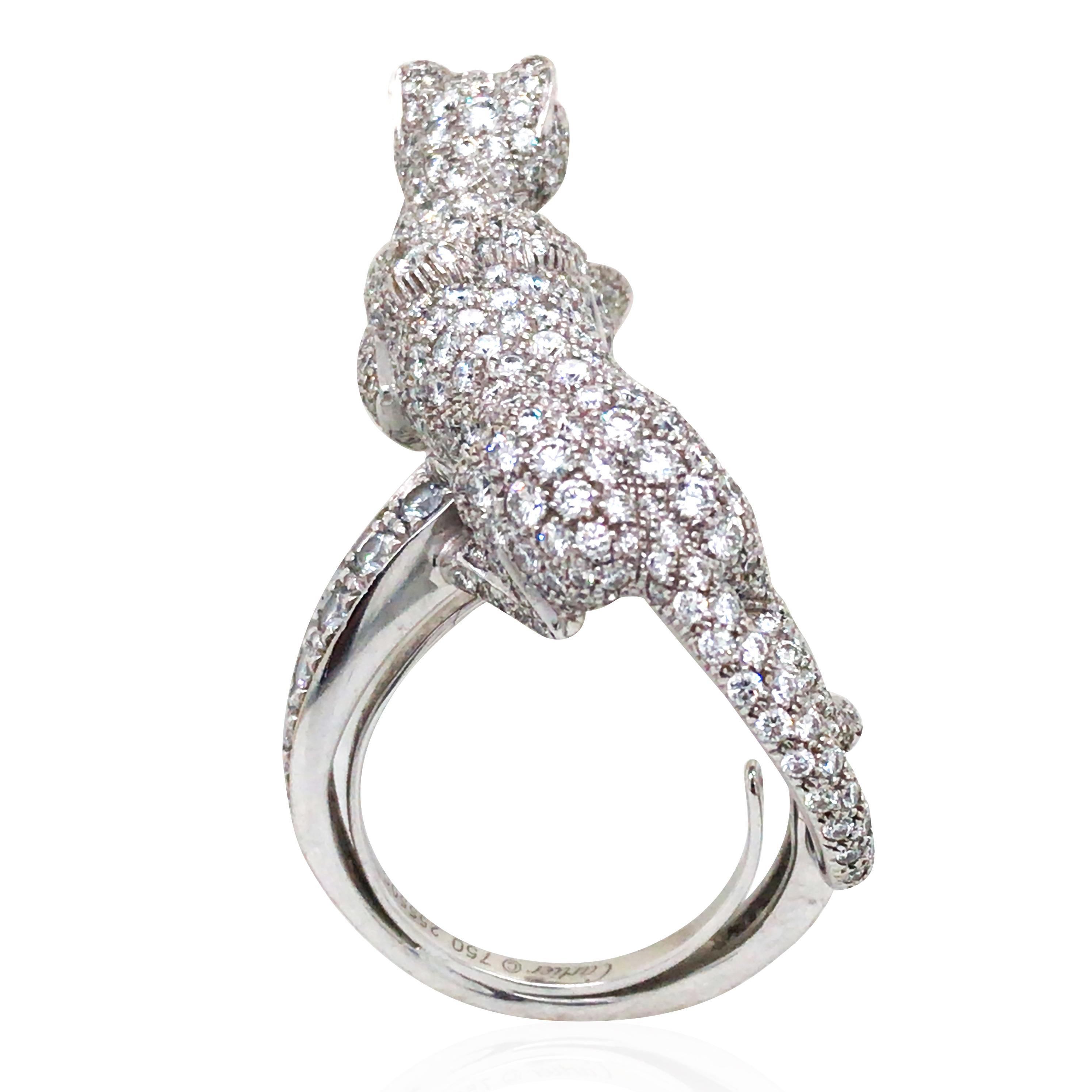 Cartier, bague panthère en or 18 carats et diamants, certificat Bon état - En vente à New York, NY