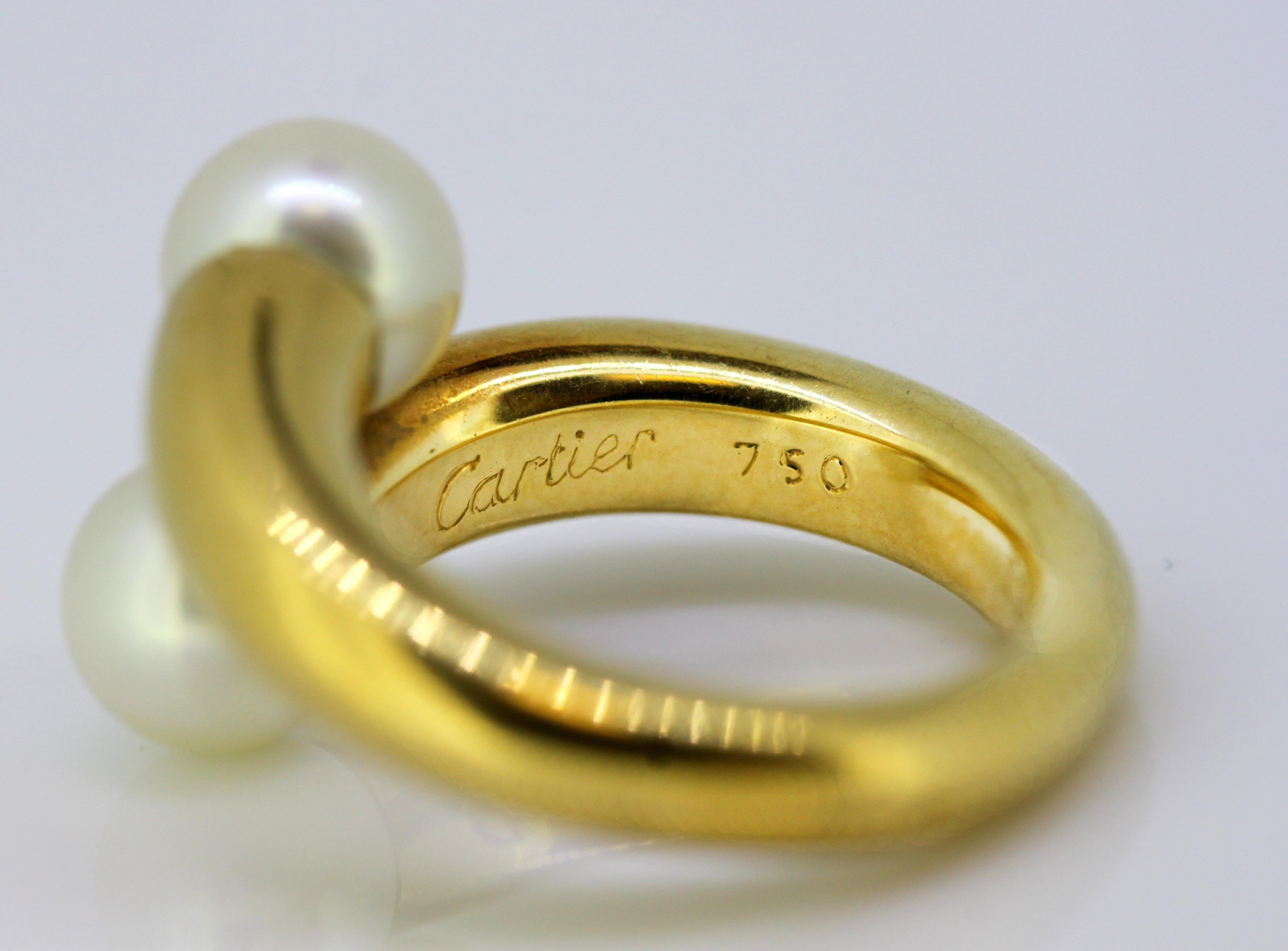 Cartier, 18 Karat Gold Ladies Ring with Two Natural Freshwater Pearls 4