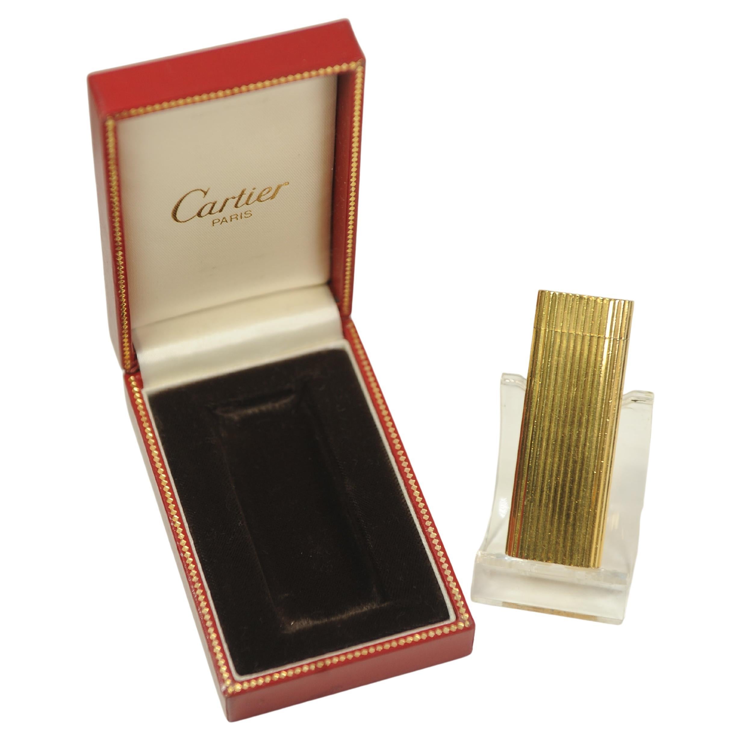 Cartier 18k Gold plattiert Godron Tasche Zigarettenanzünder & Cartier Box (Metall)